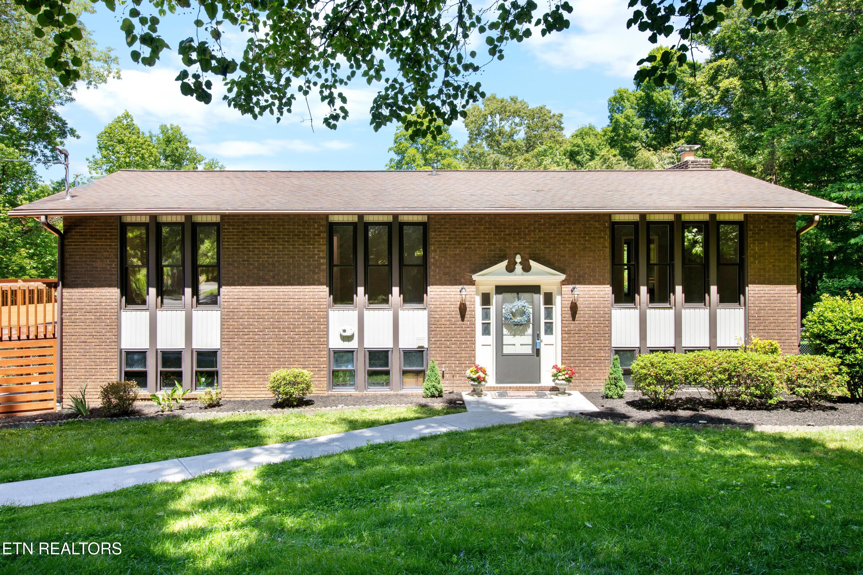 235 S Ridge Rd