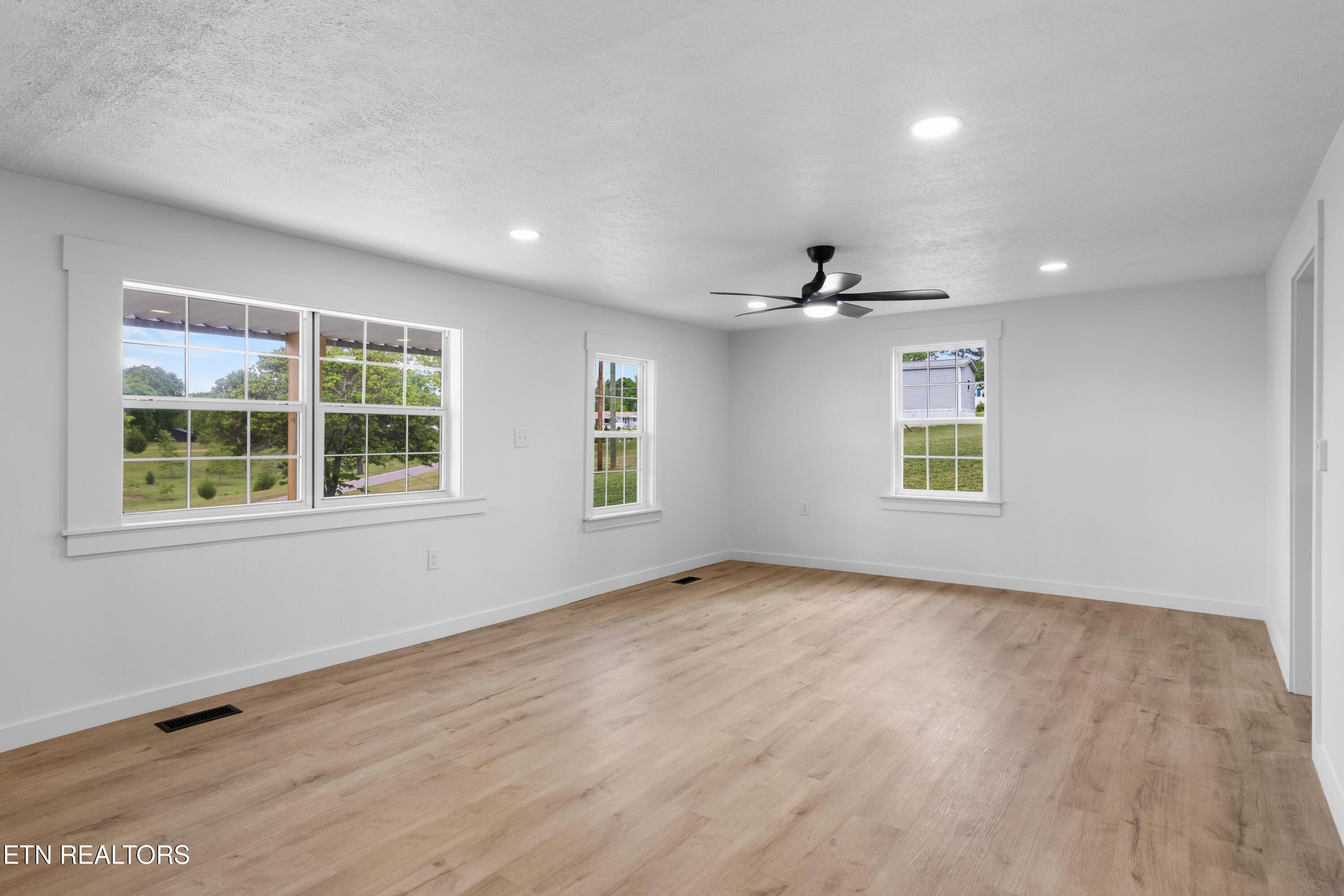 636 W Marine Rd