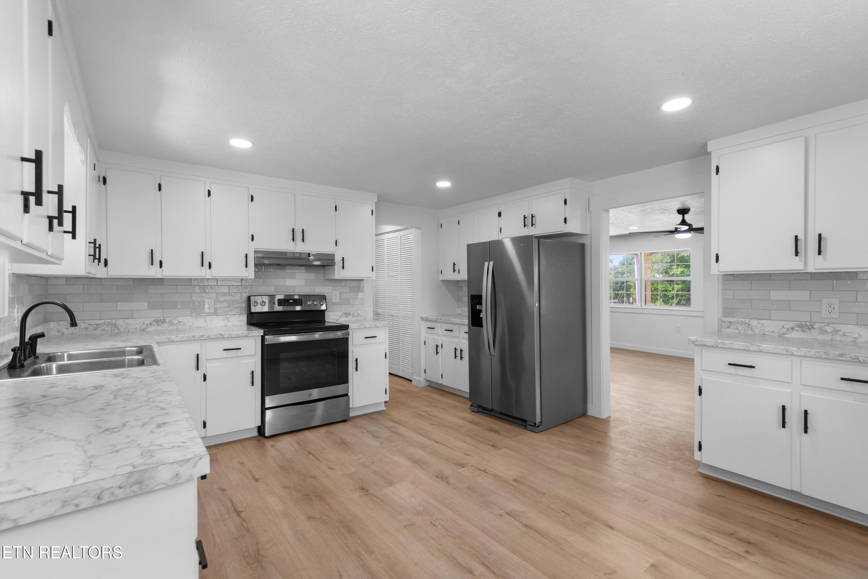 636 W Marine Rd