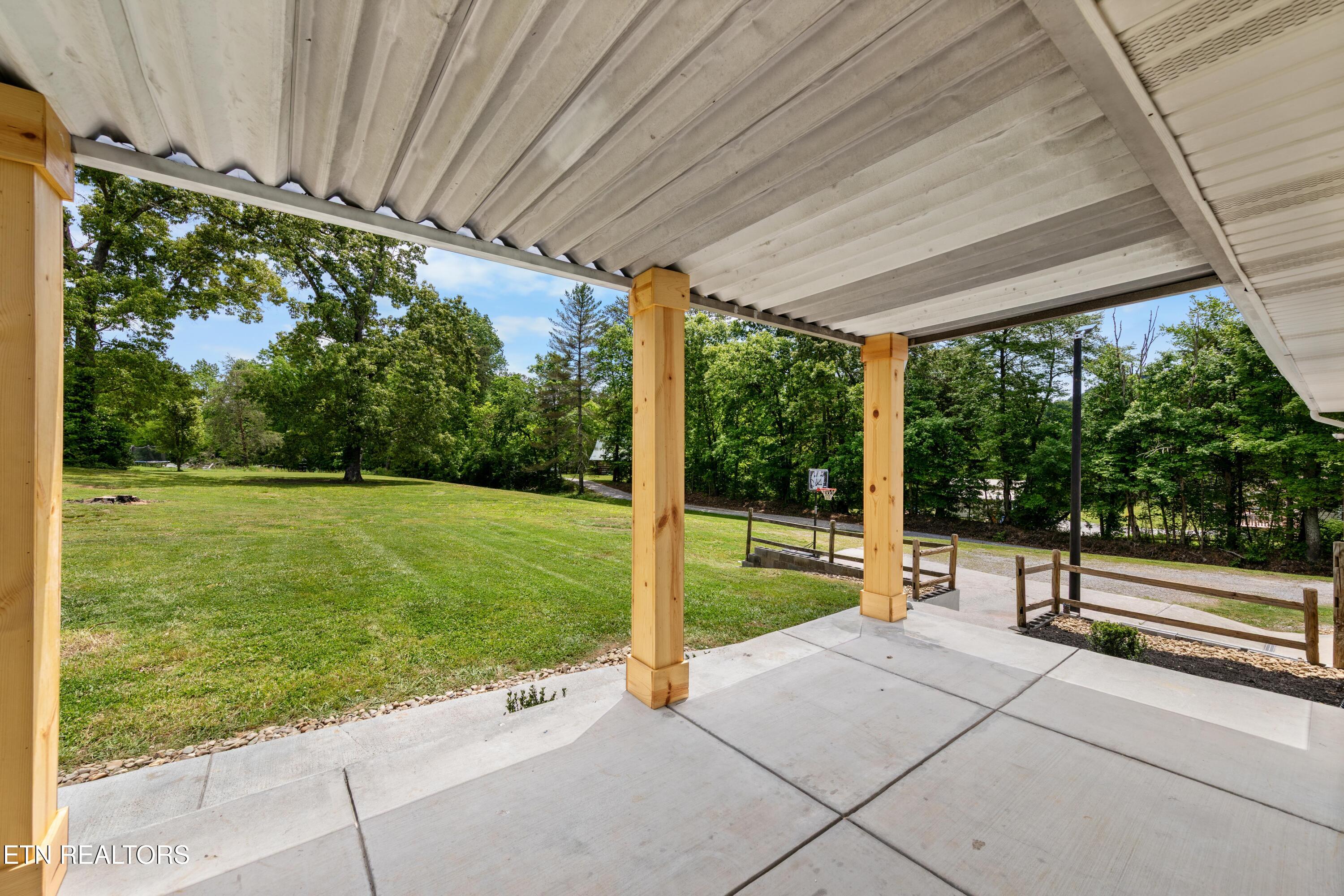 636 W Marine Rd