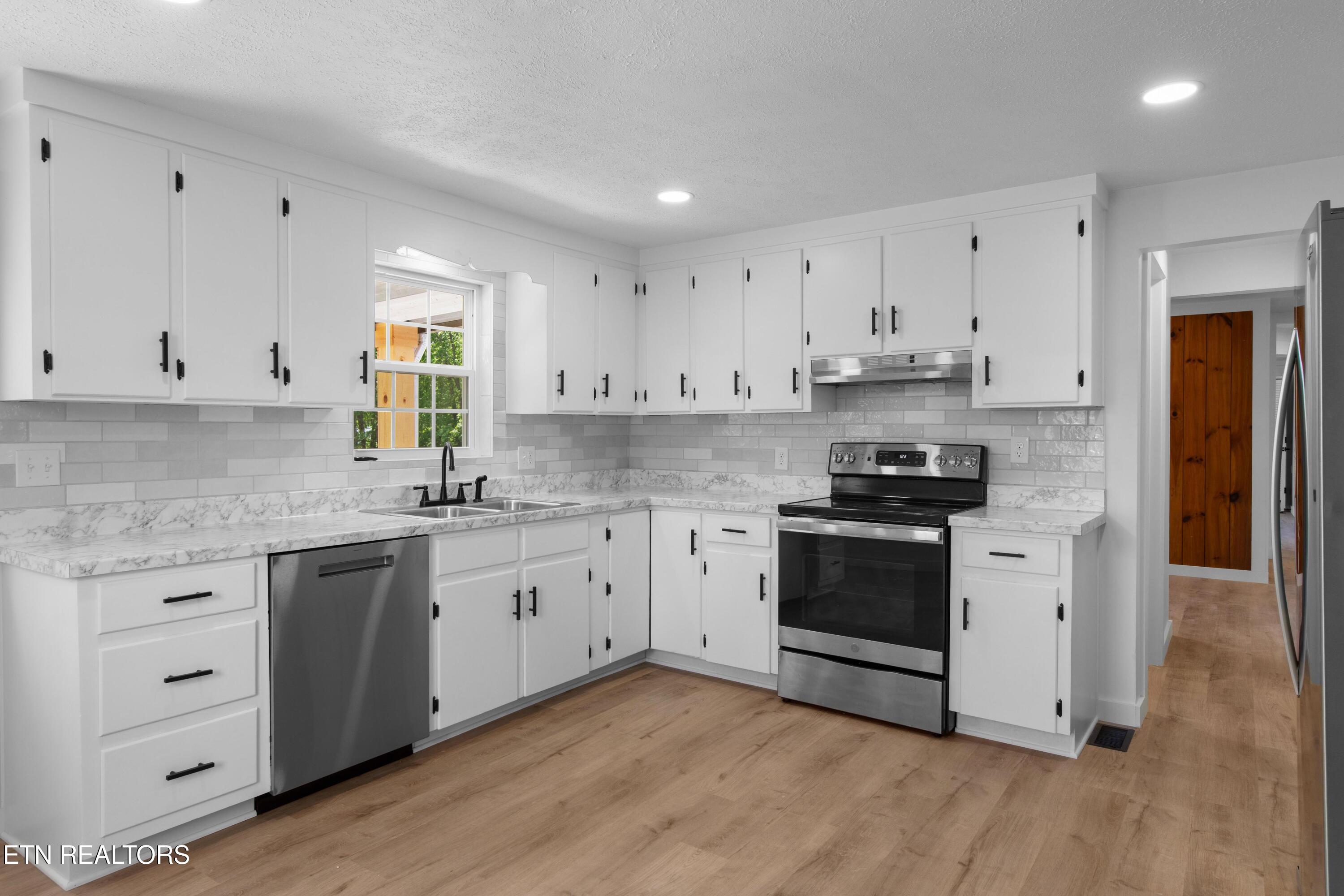 636 W Marine Rd