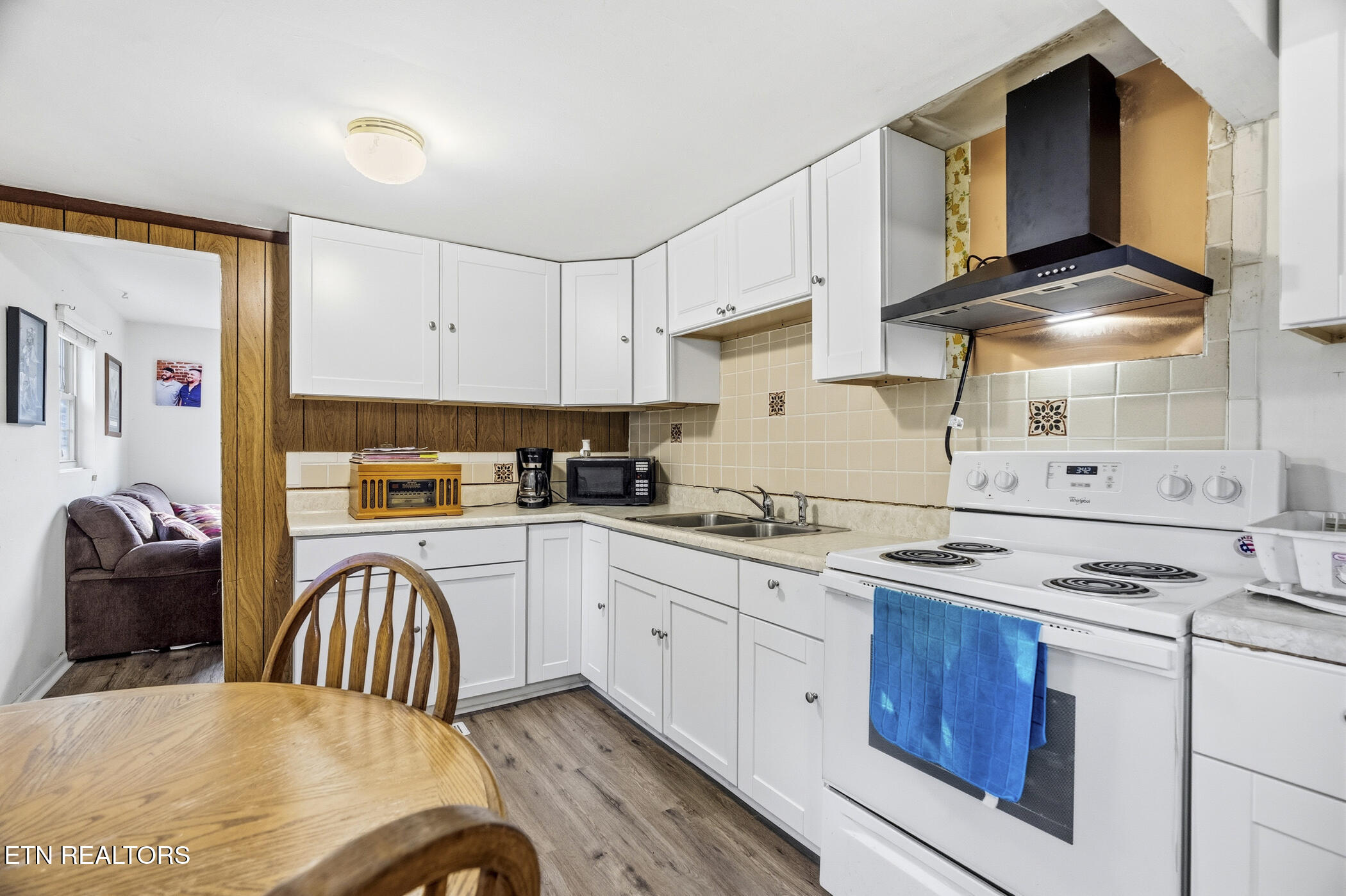 814 Midway Rd