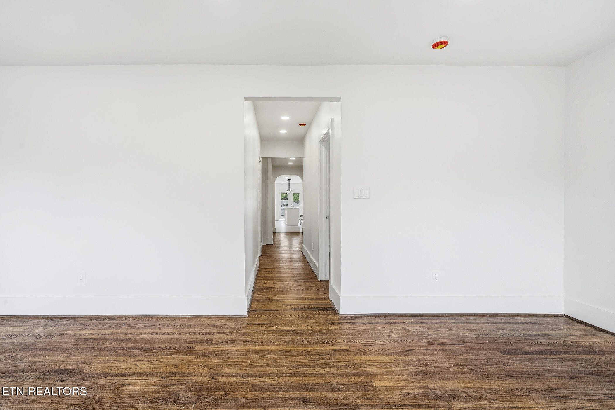 3317 Monmouth St