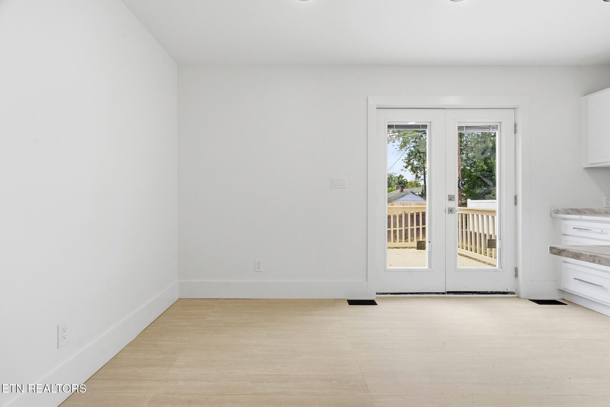 3317 Monmouth St