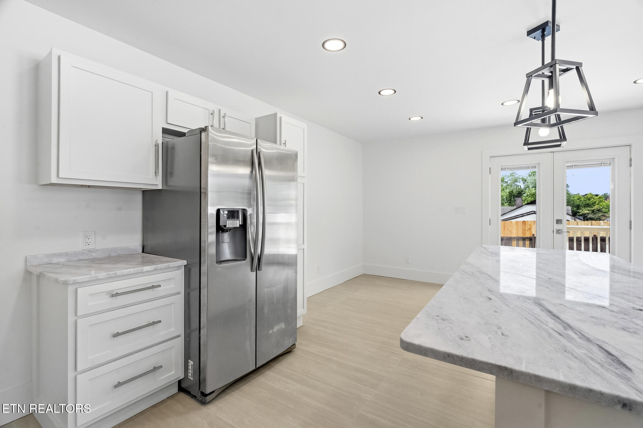 3317 Monmouth St