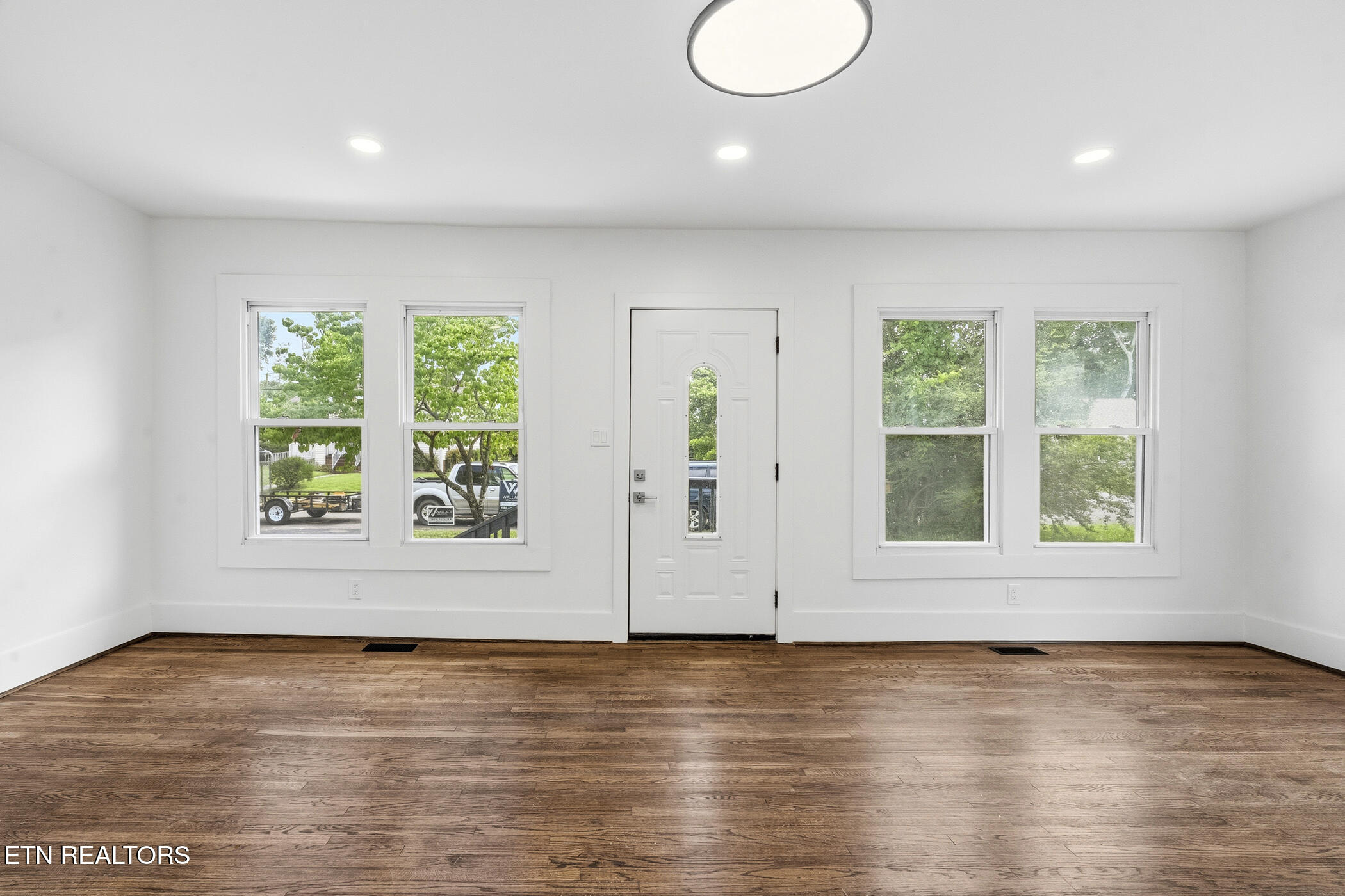 3317 Monmouth St