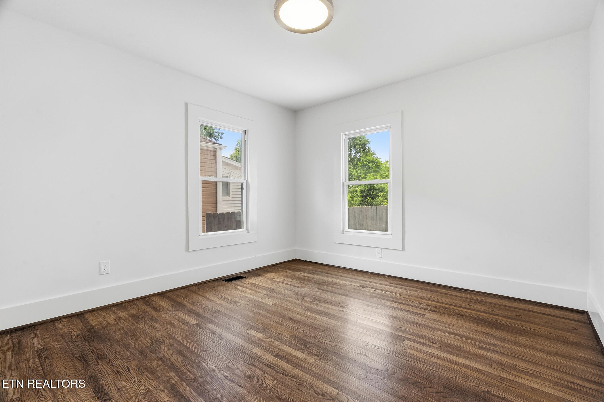 3317 Monmouth St