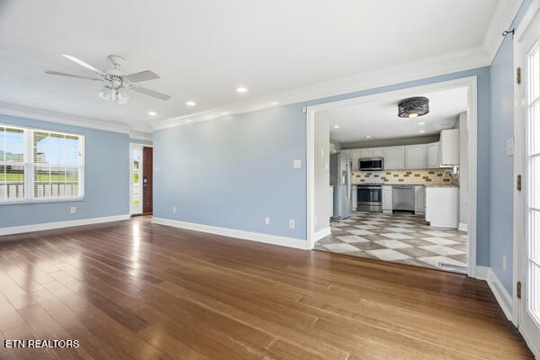 4610 Lufkin Lane