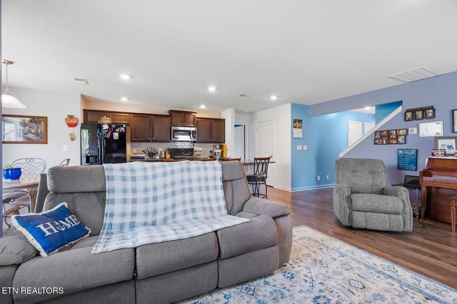1625 River Poppy Rd