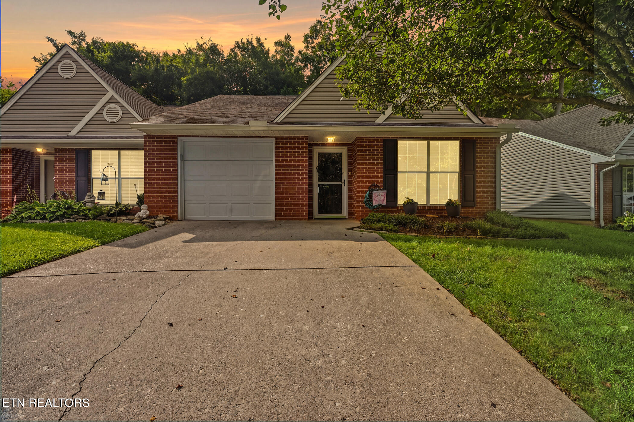 216 Dalton Place Way