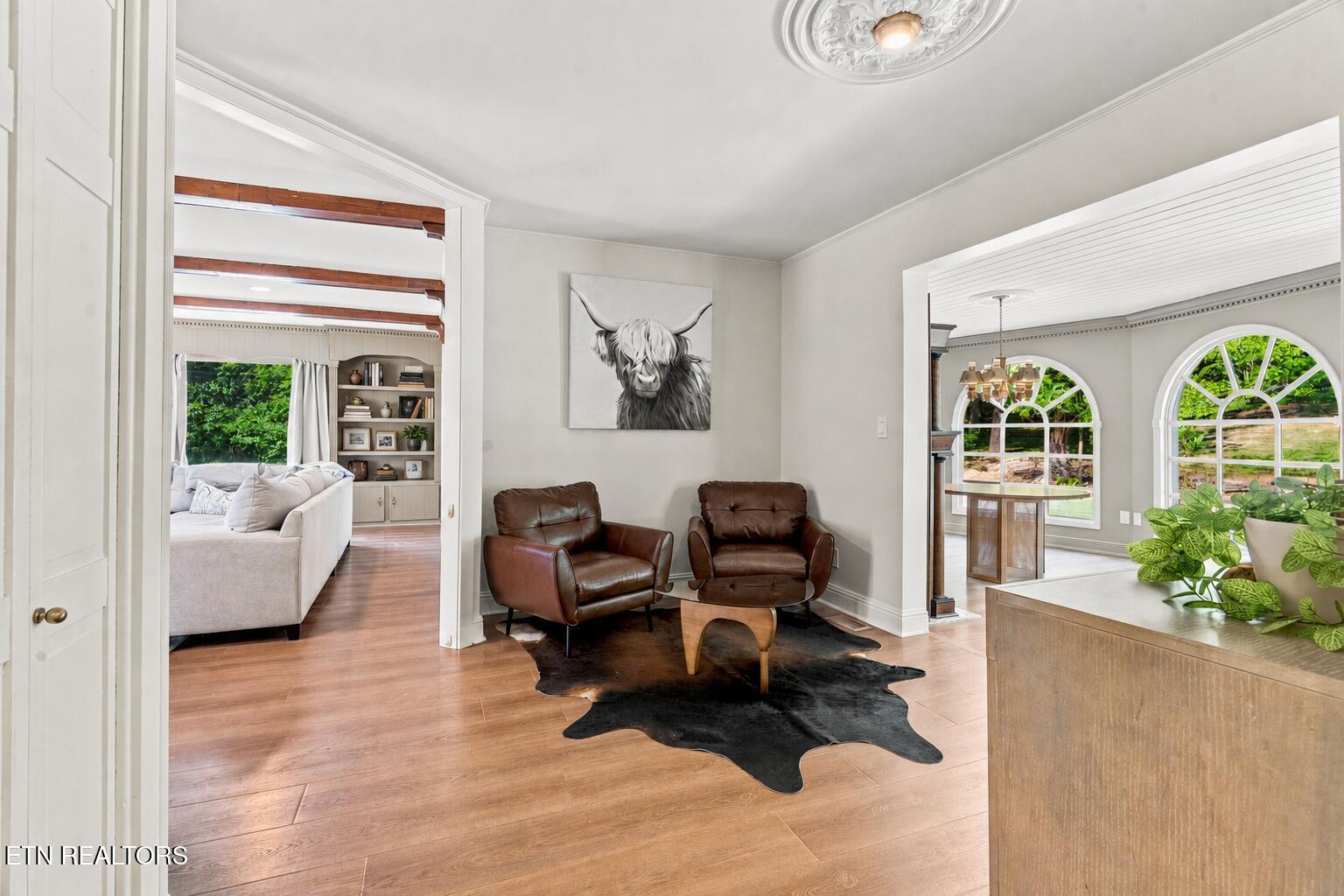 2704 Lakewood Lane