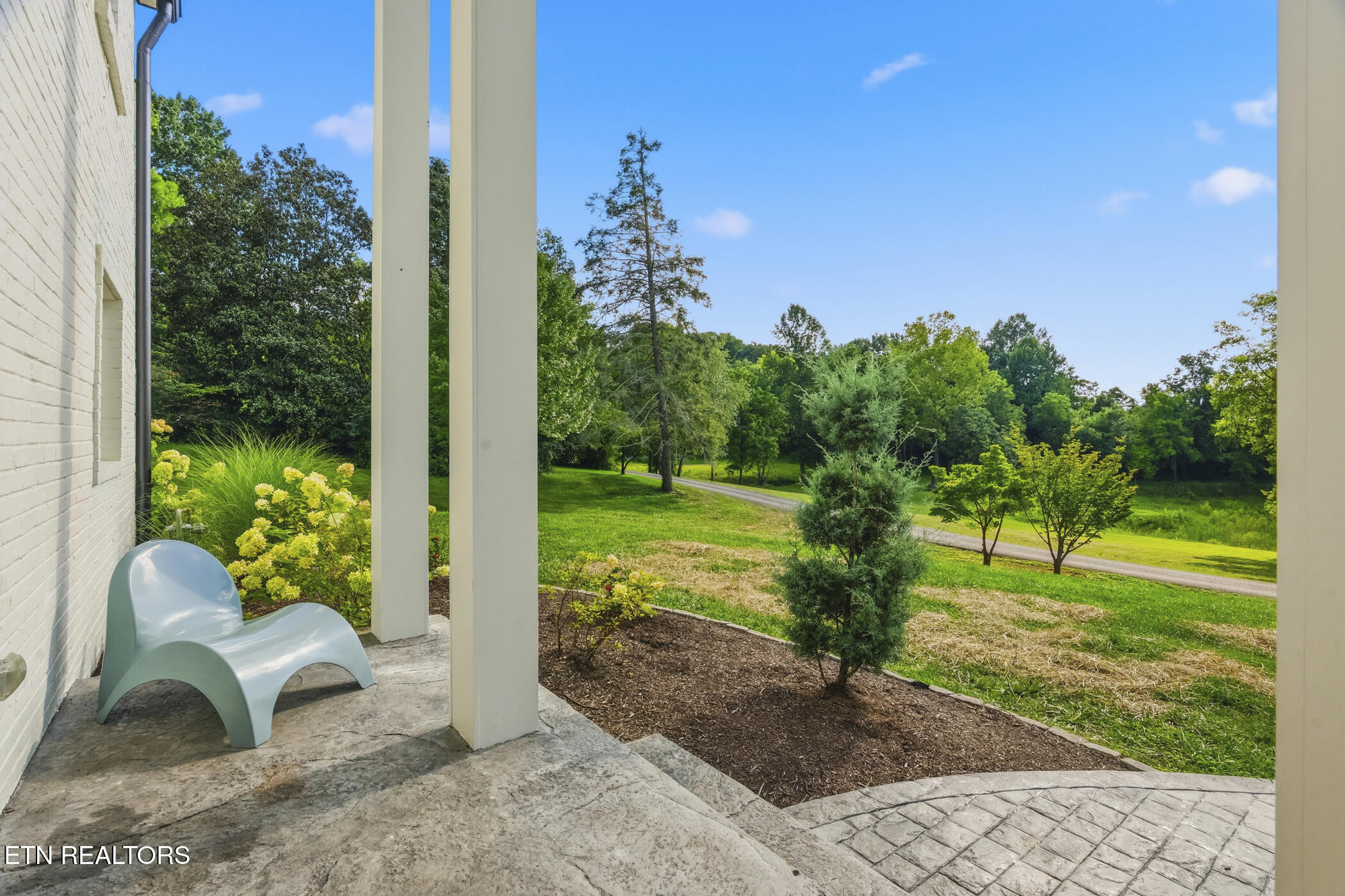 2704 Lakewood Lane