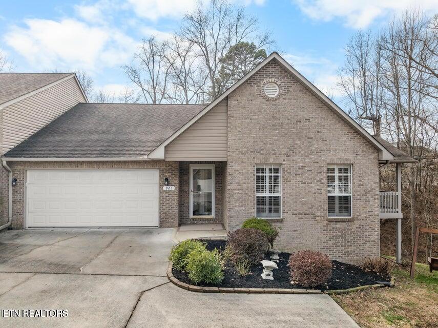921 Mercer Drive