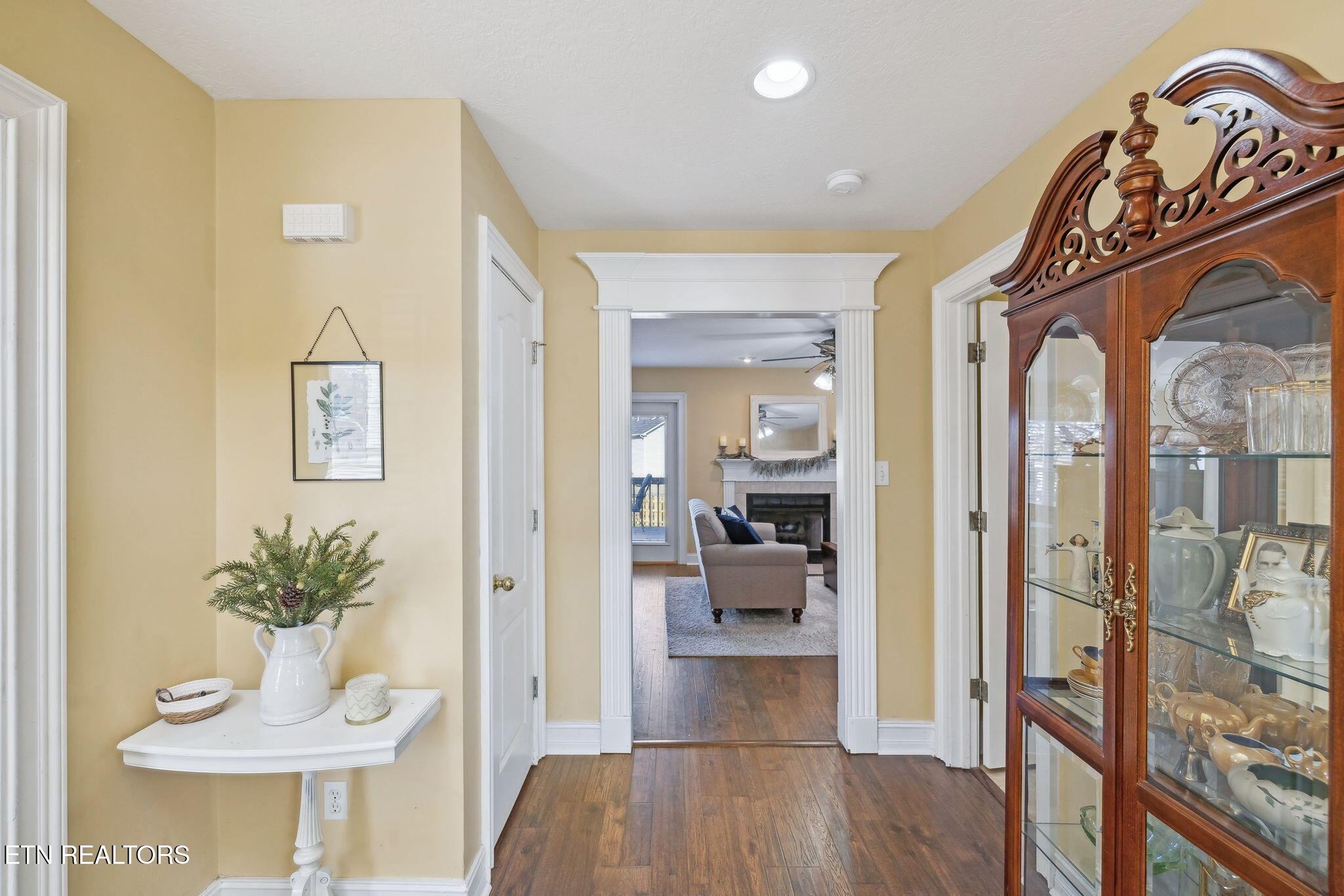 5705 Cascadia Lane