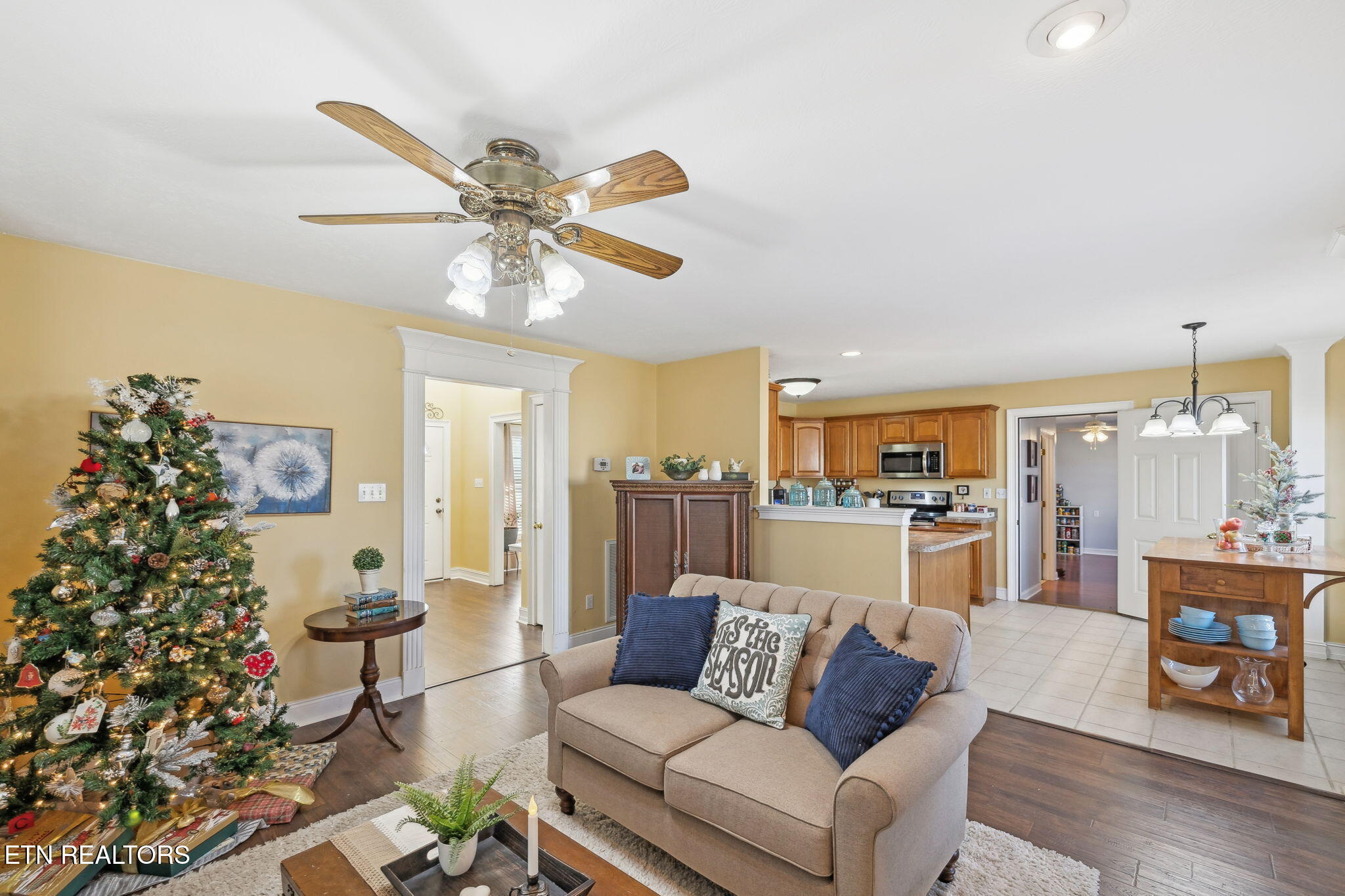 5705 Cascadia Lane