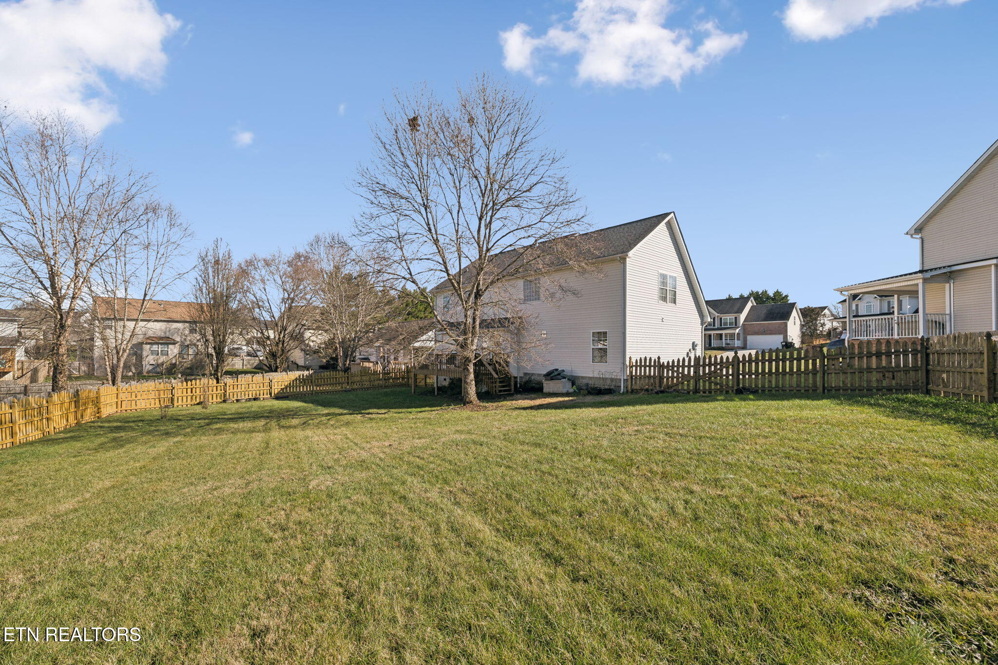 5705 Cascadia Lane