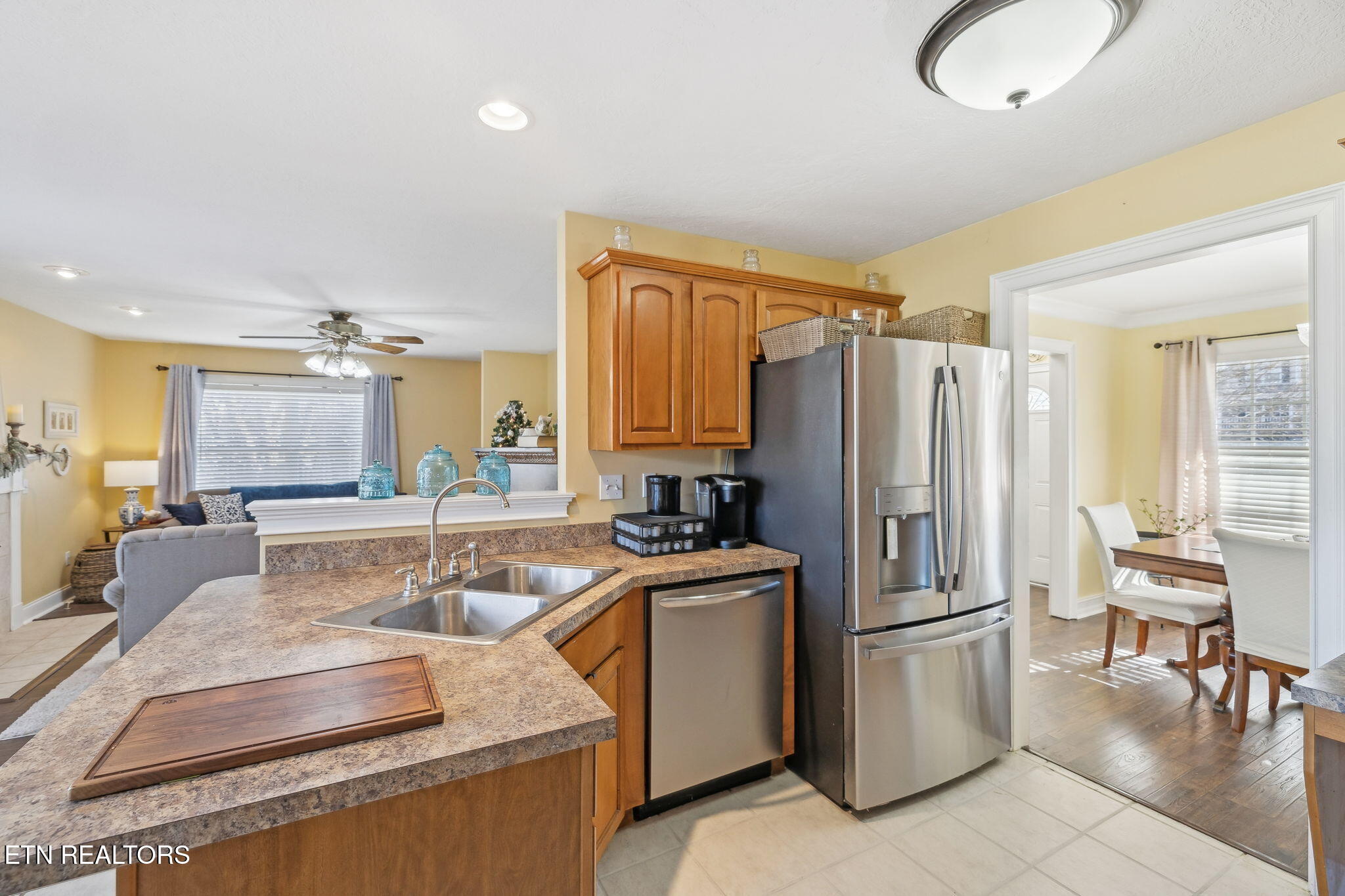 5705 Cascadia Lane