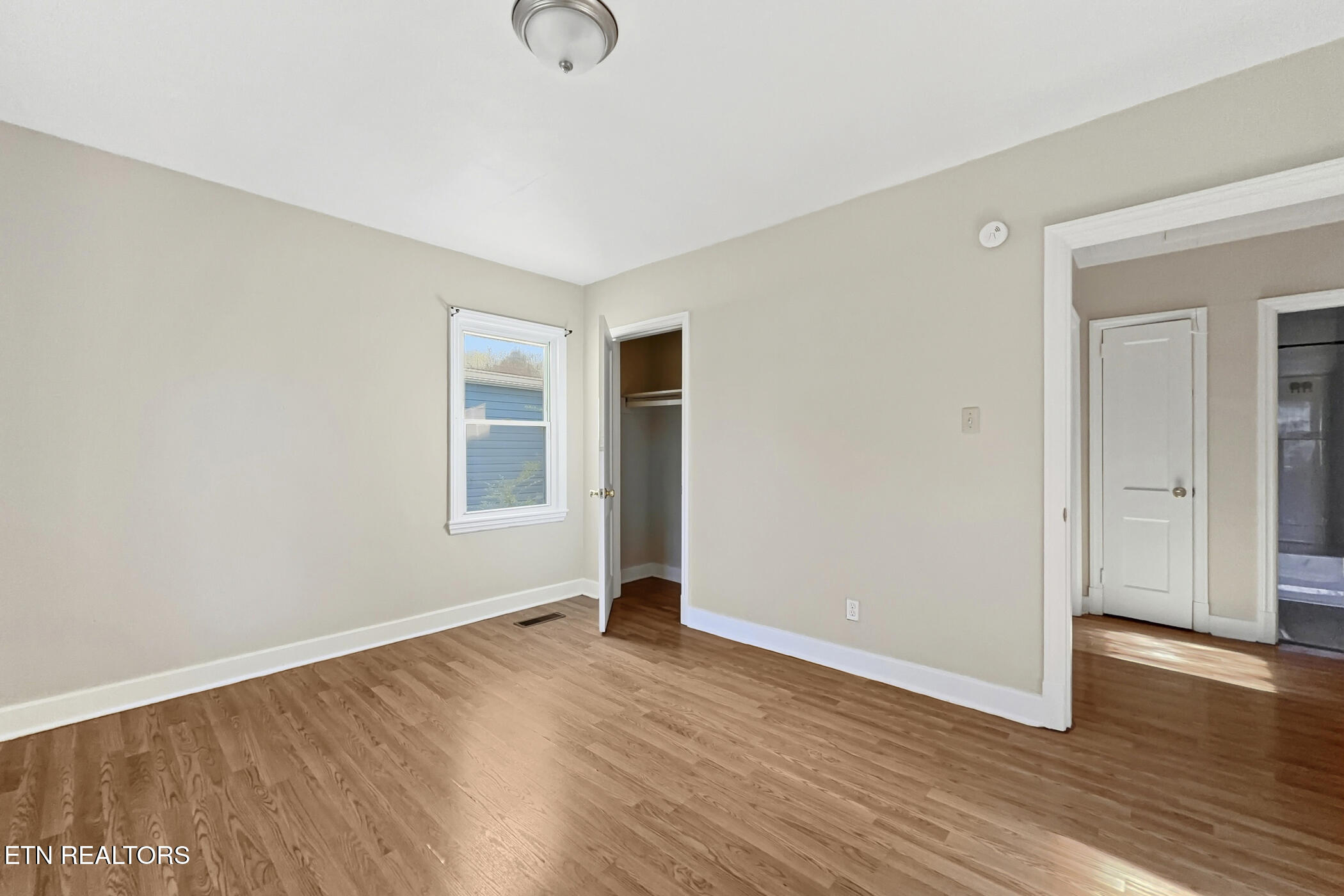 2107 Lawson Ave