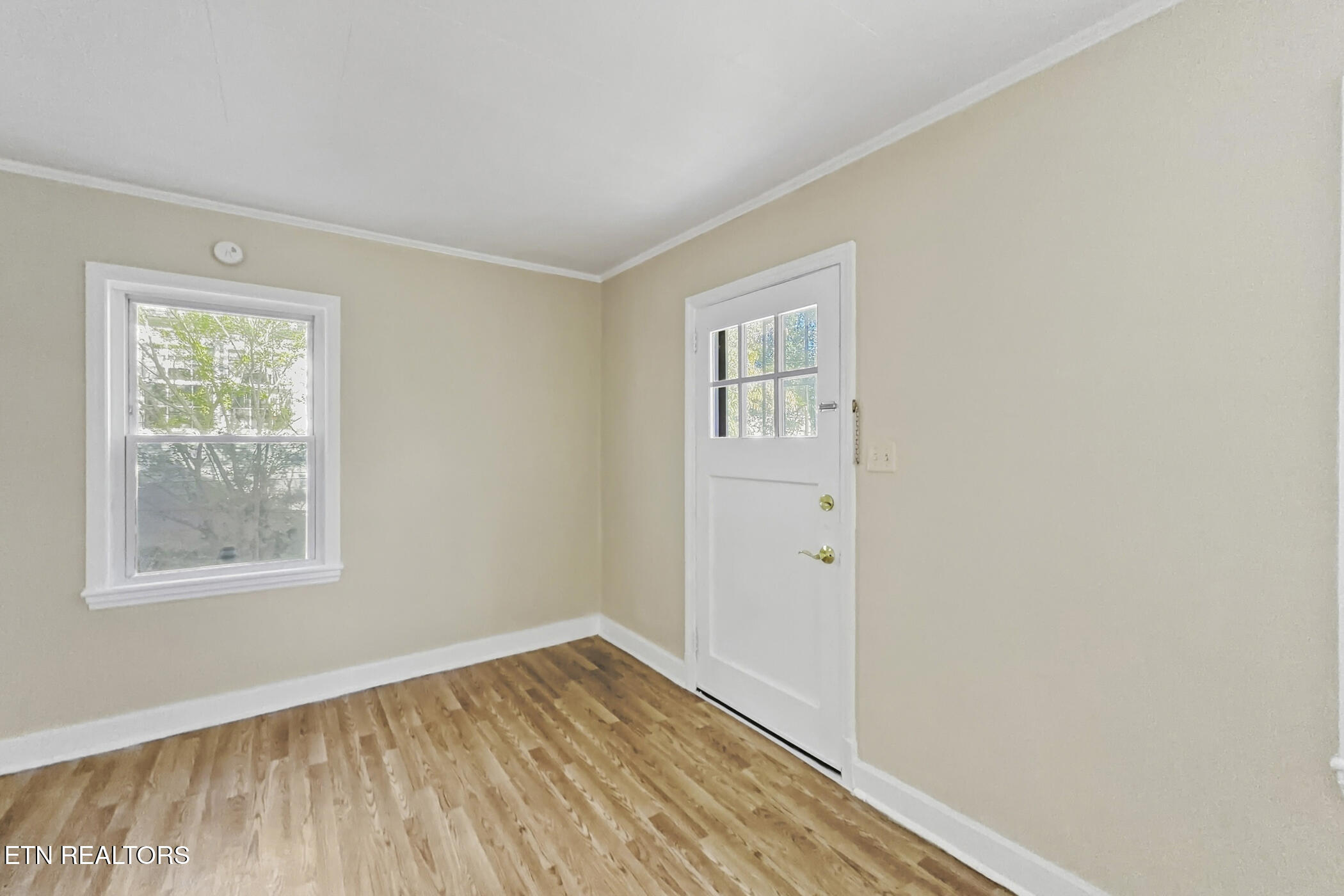 2107 Lawson Ave