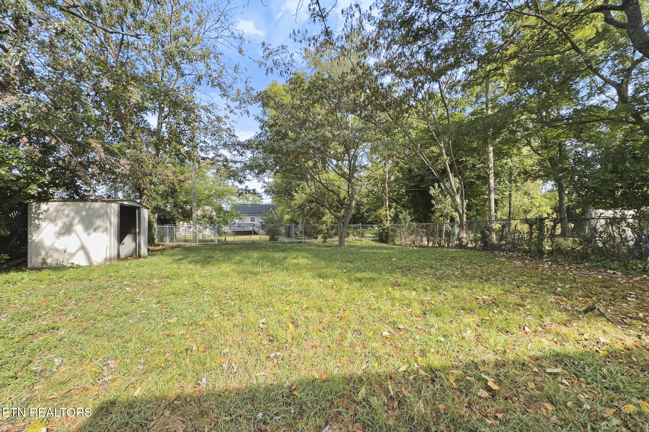 2107 Lawson Ave