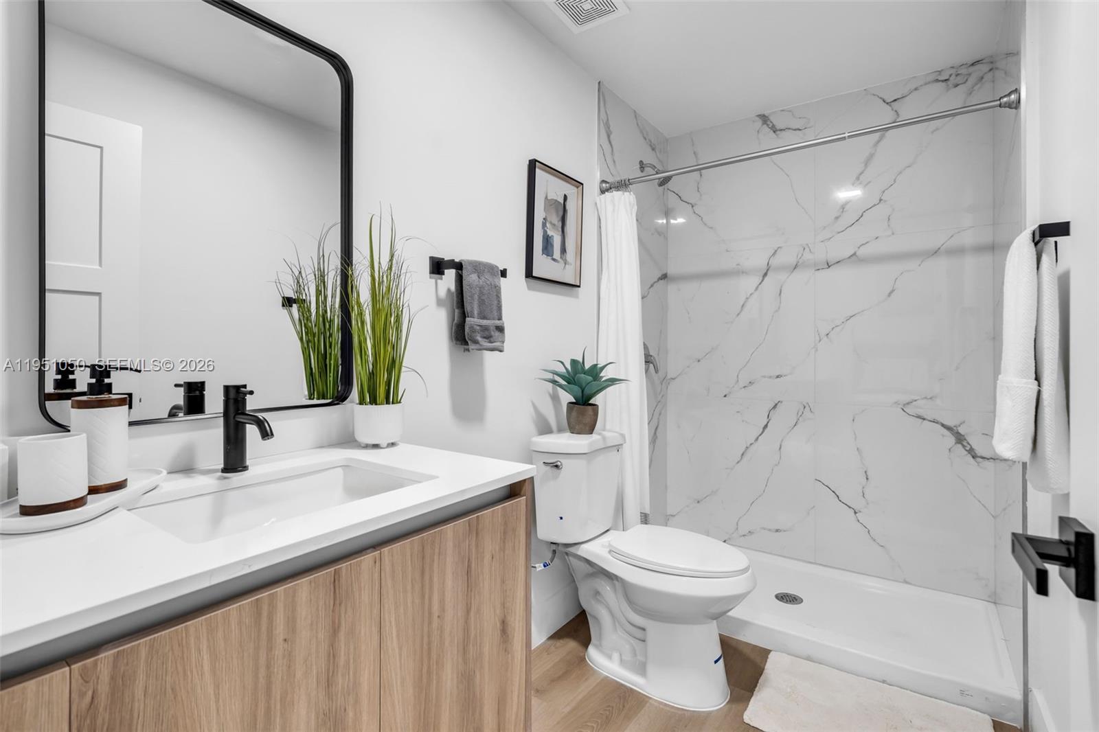 3728 NW 19th Ave # 204