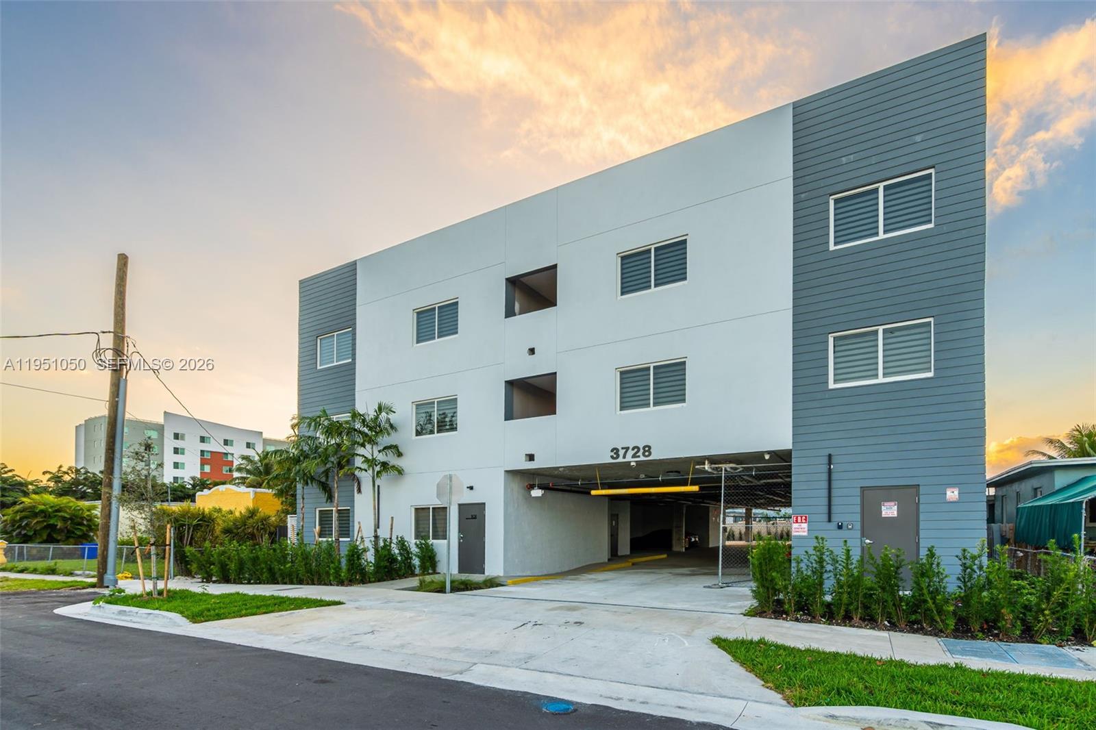 3728 NW 19th Ave # 204