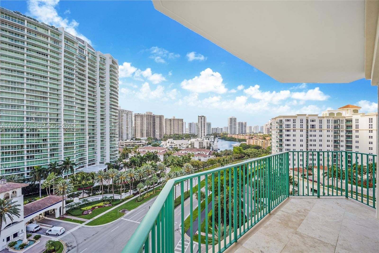 20000 E Country Club Dr # 1211