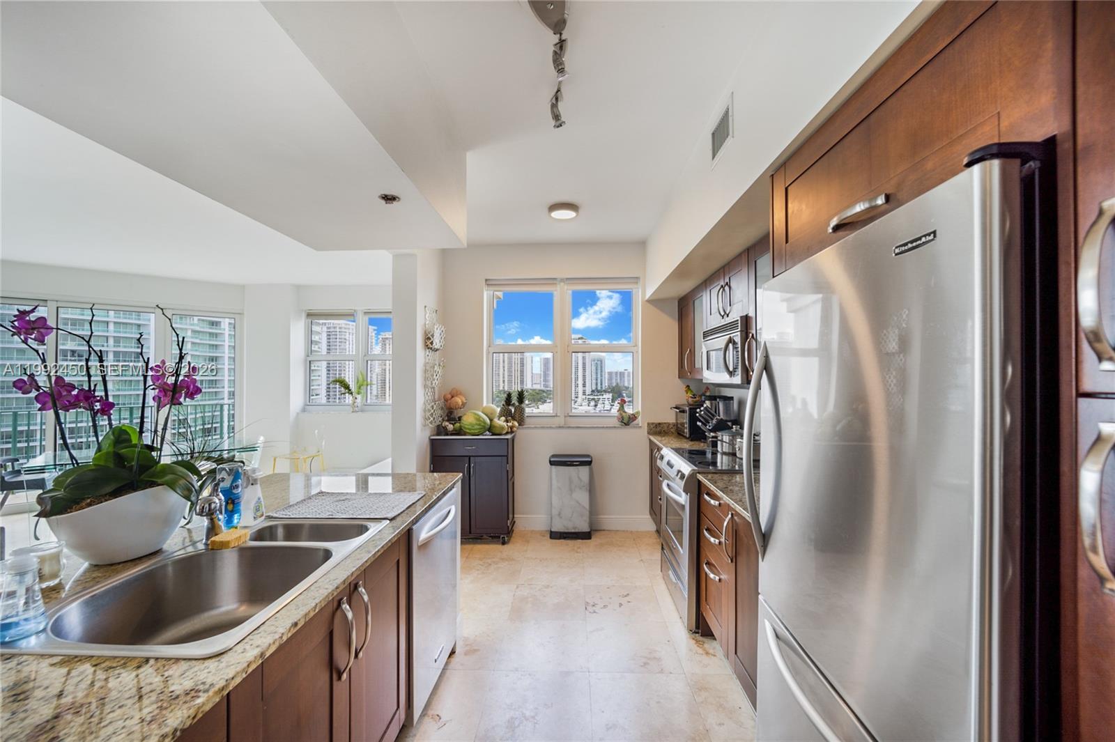 20000 E Country Club Dr # 1211