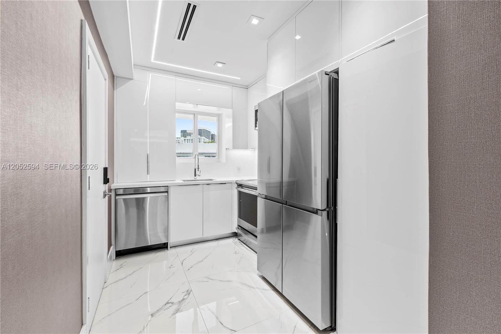 10190 Collins Ave # 203