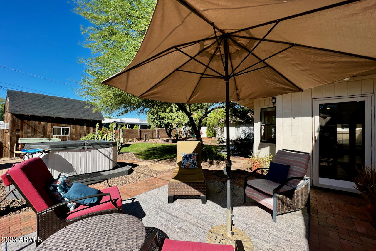 4327 E Rancho Drive