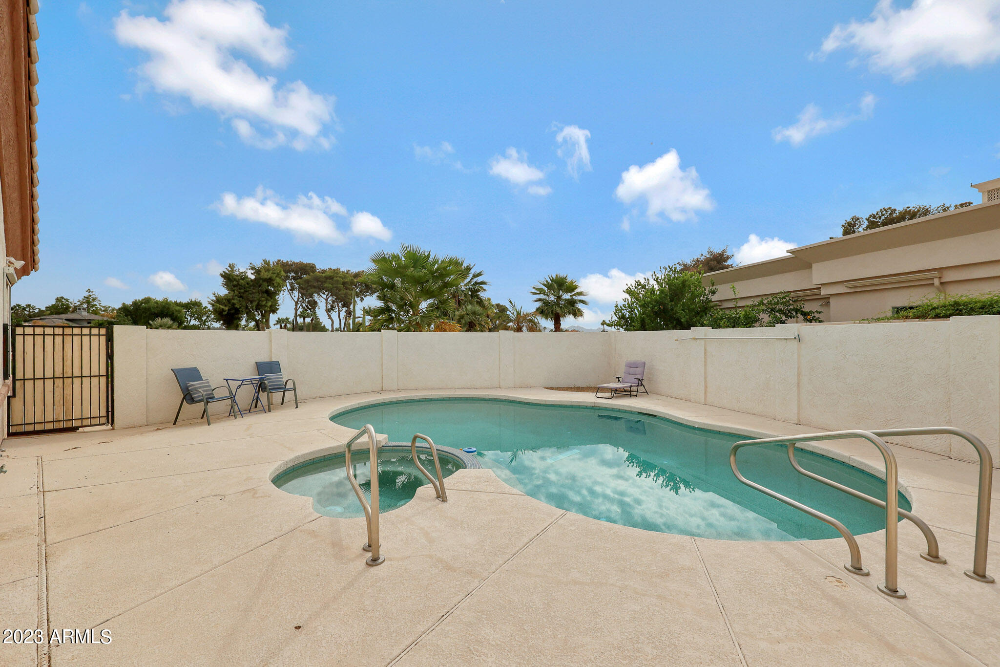 14123 W Greentree Drive S