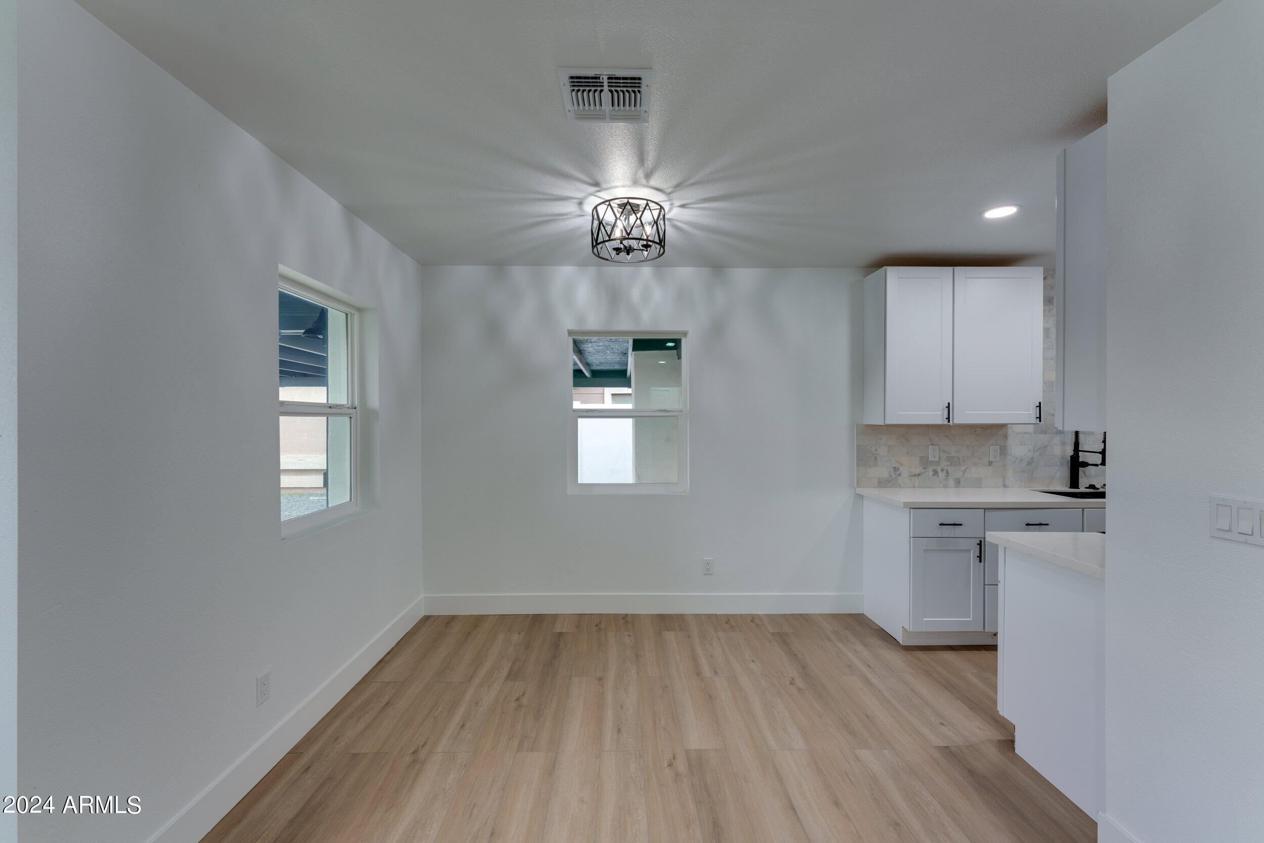 62 W OAKLAND Street