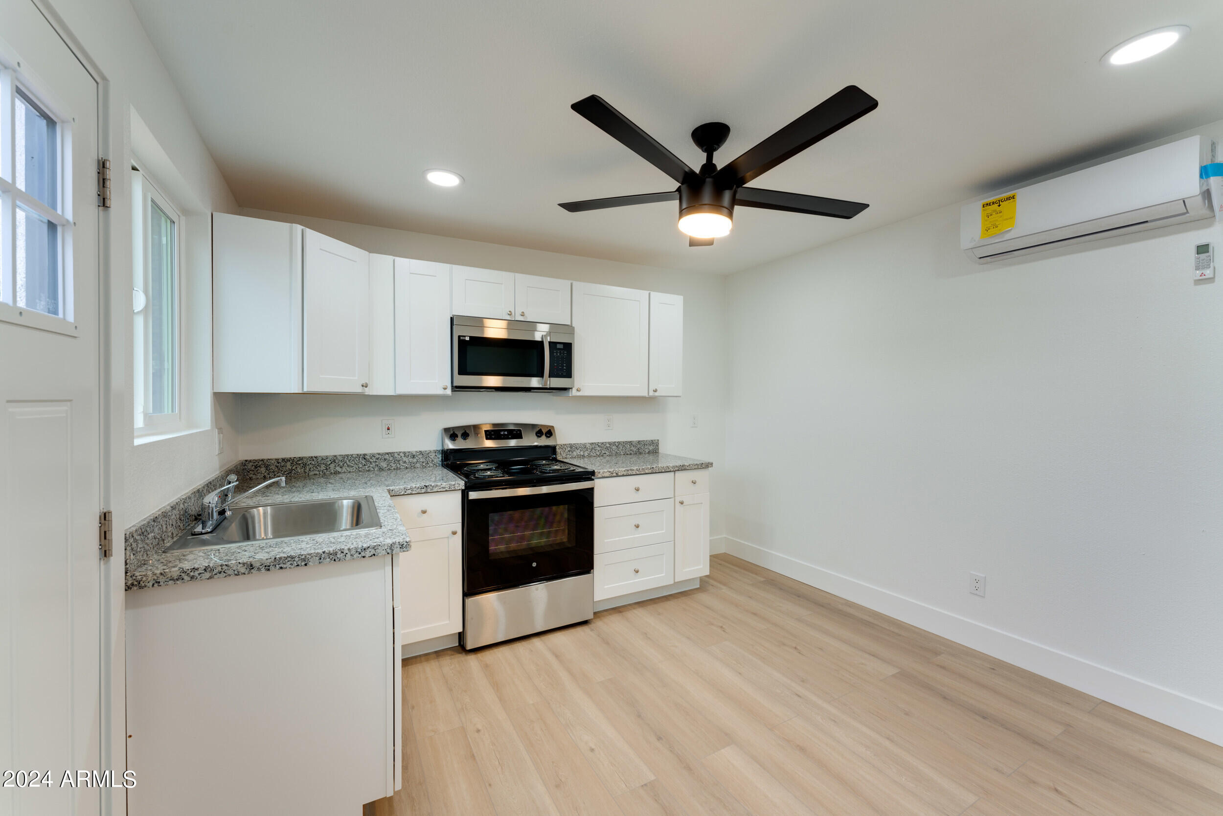 62 W OAKLAND Street