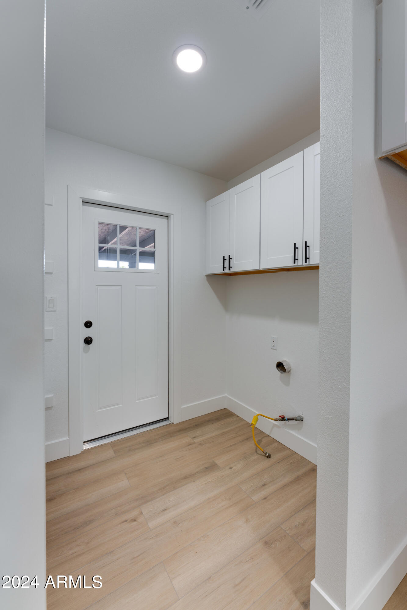 62 W OAKLAND Street