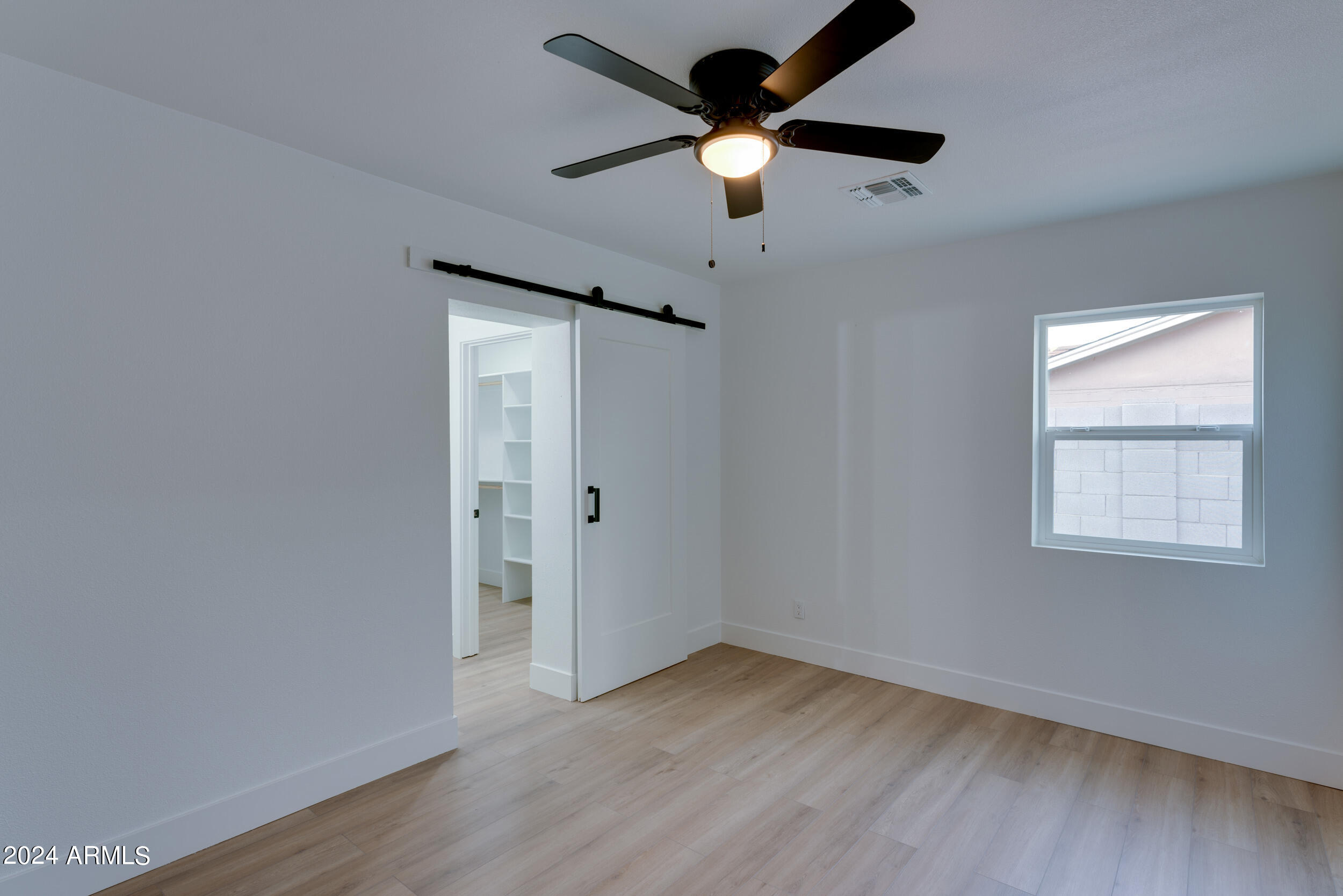 62 W OAKLAND Street