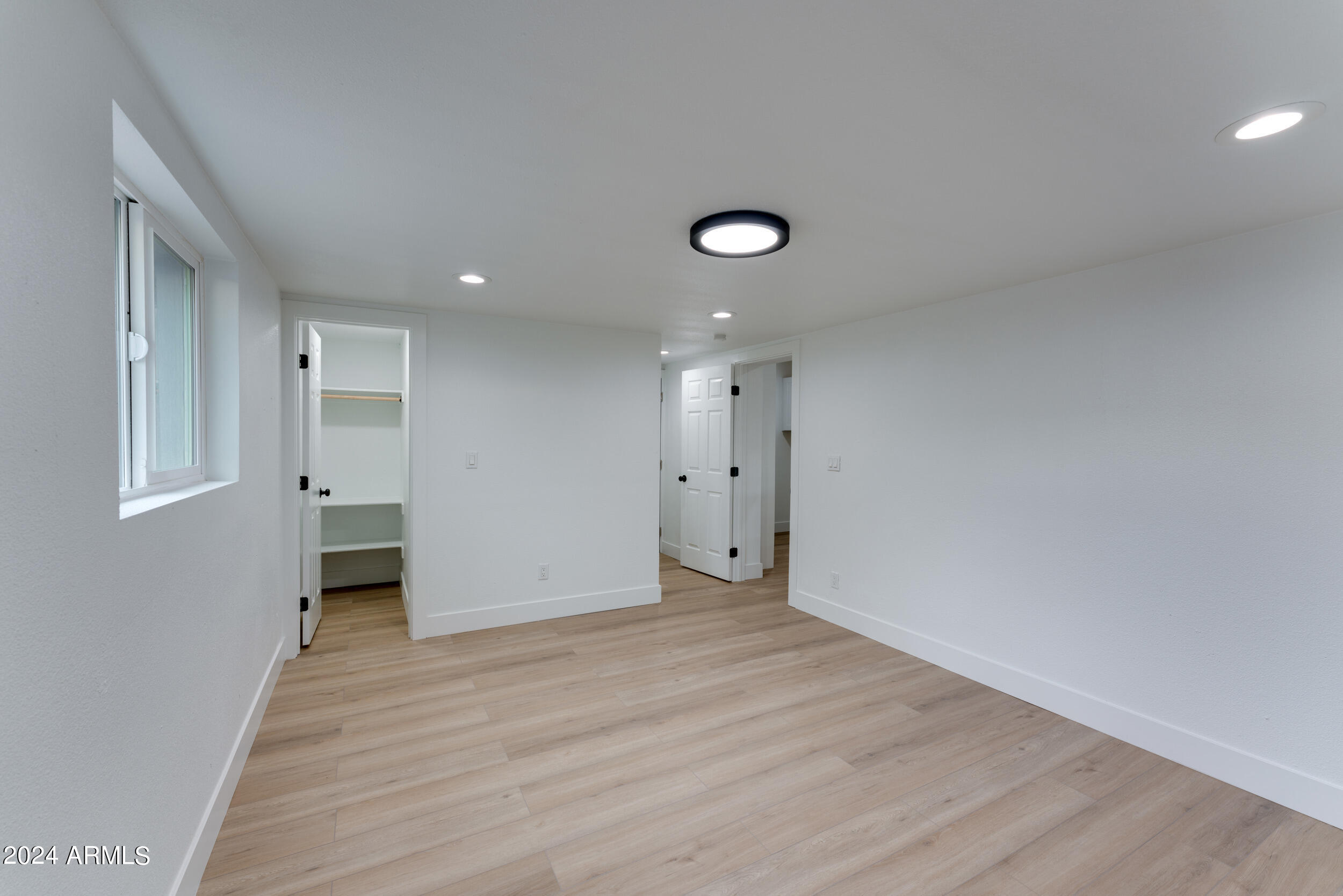 62 W OAKLAND Street