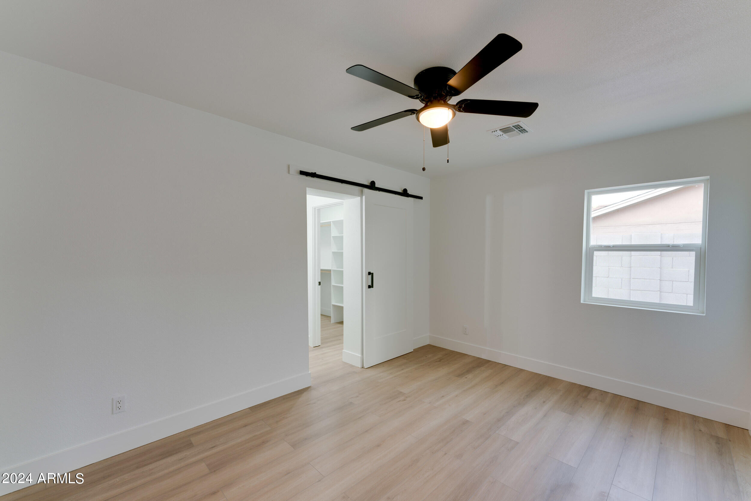 62 W OAKLAND Street