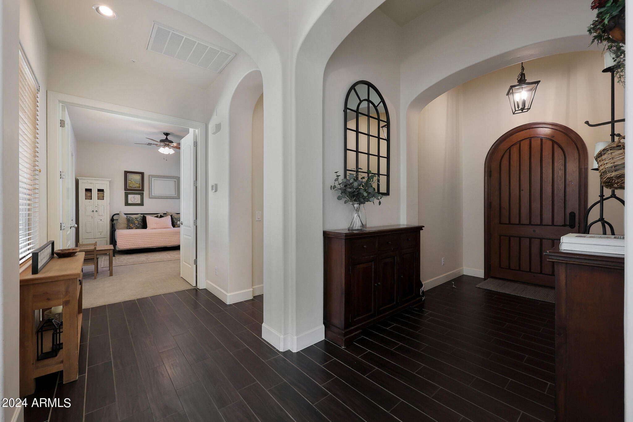 6746 W ROBERTA Lane