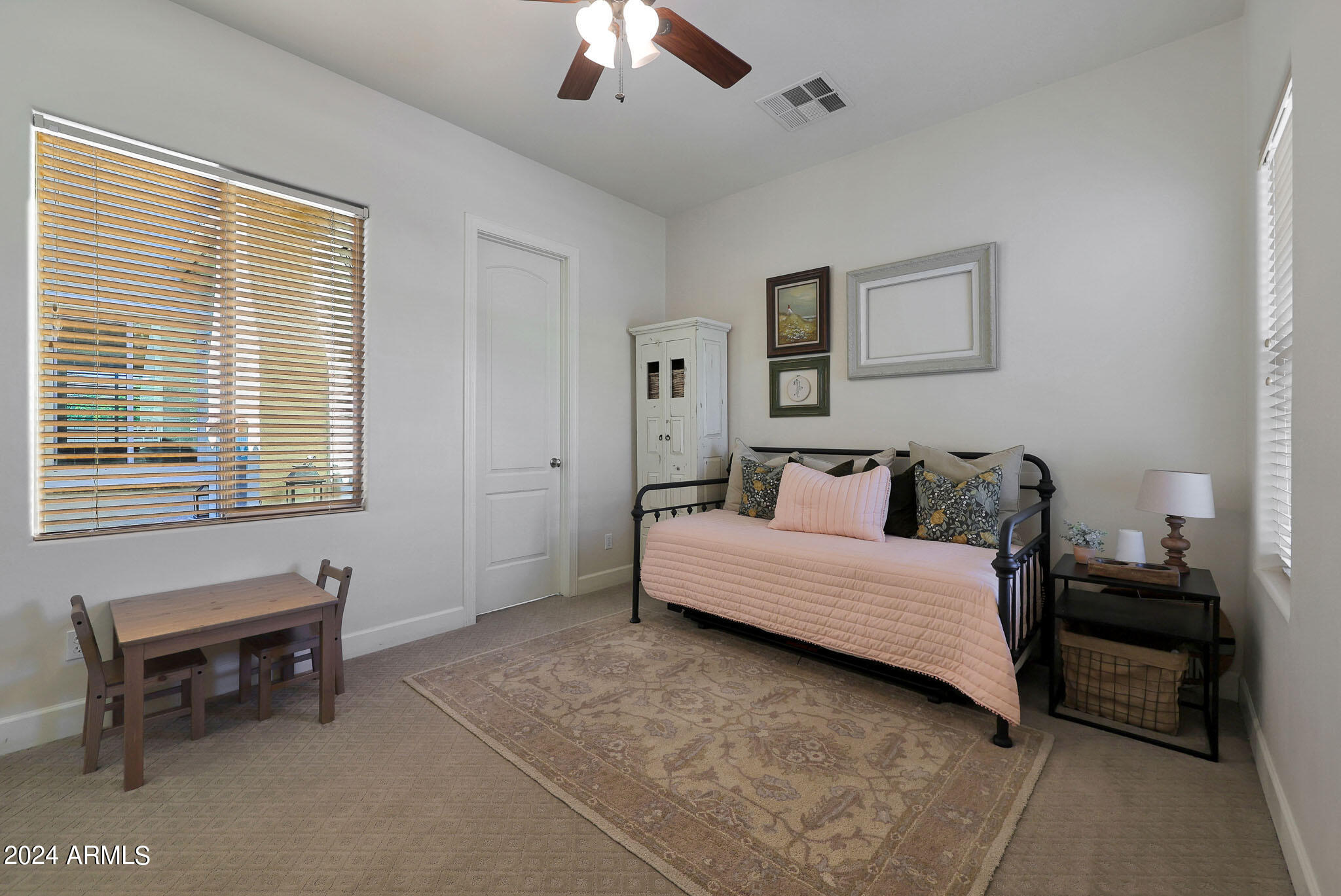 6746 W ROBERTA Lane