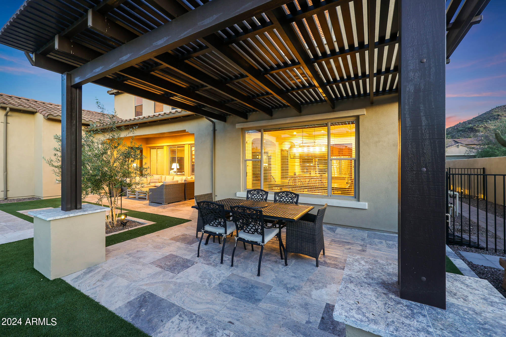 6746 W ROBERTA Lane