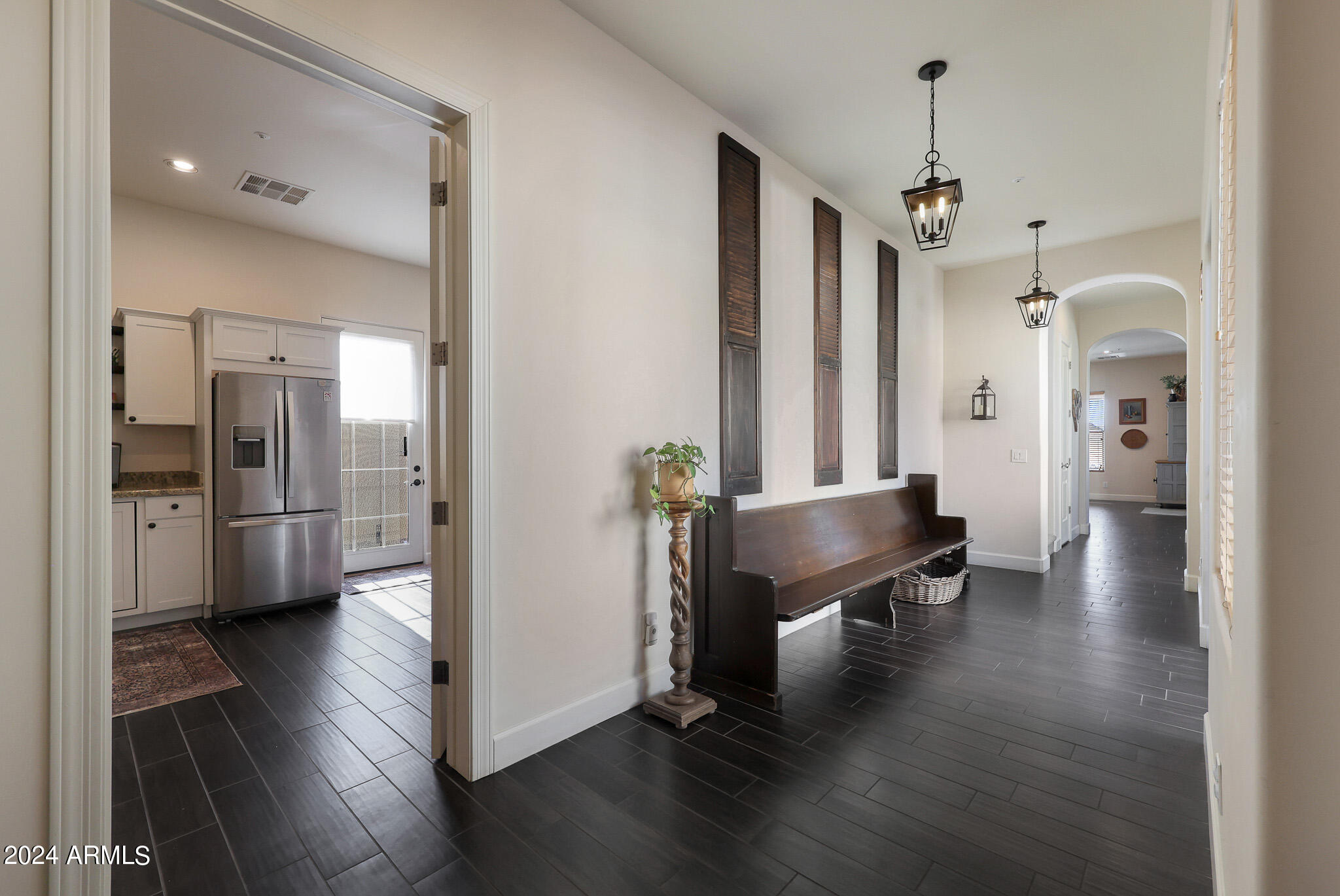 6746 W ROBERTA Lane