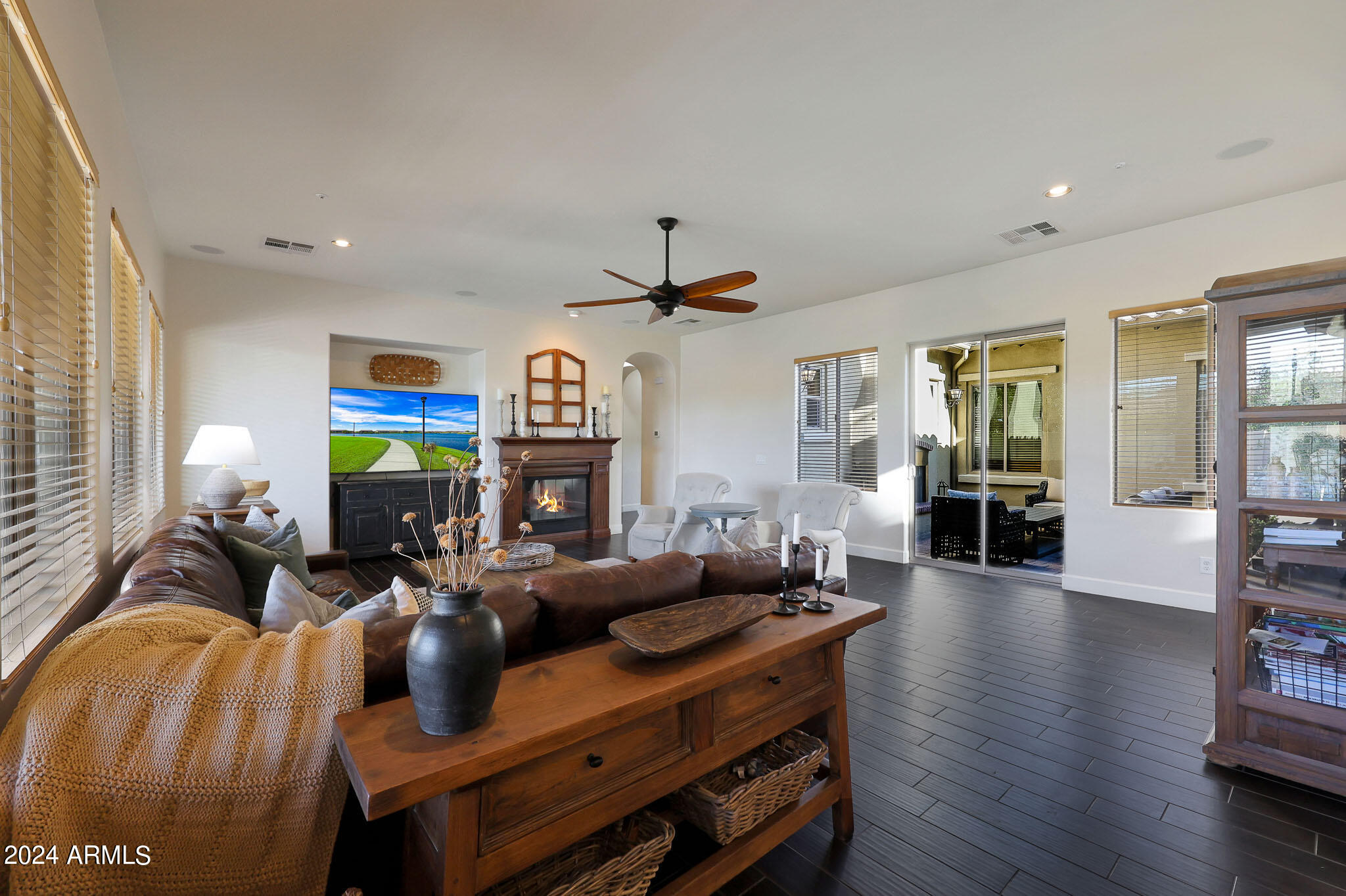 6746 W ROBERTA Lane
