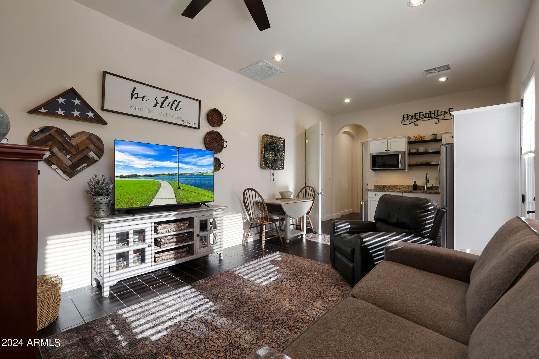 6746 W ROBERTA Lane