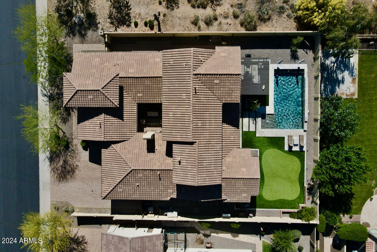 6746 W ROBERTA Lane