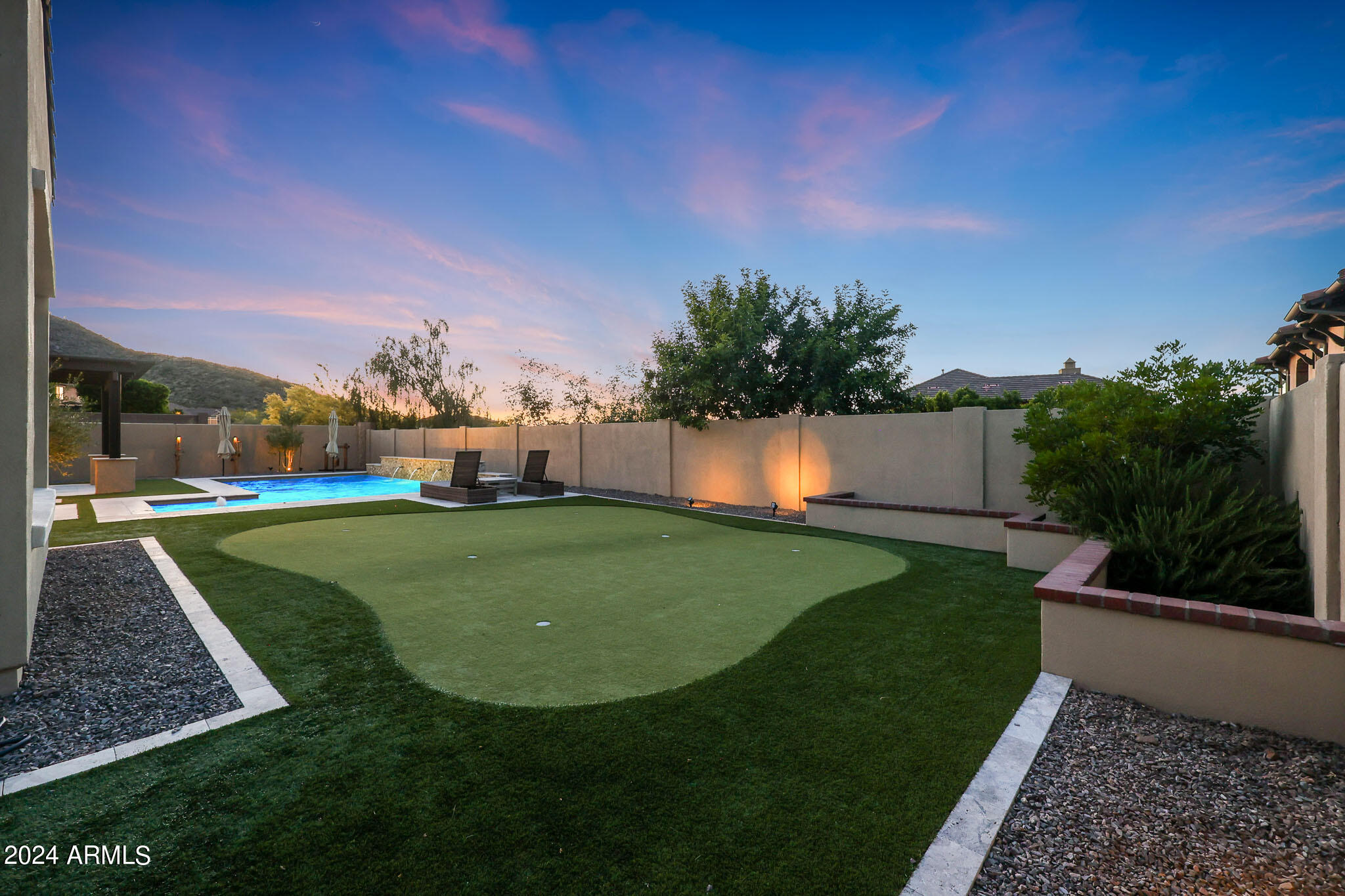 6746 W ROBERTA Lane