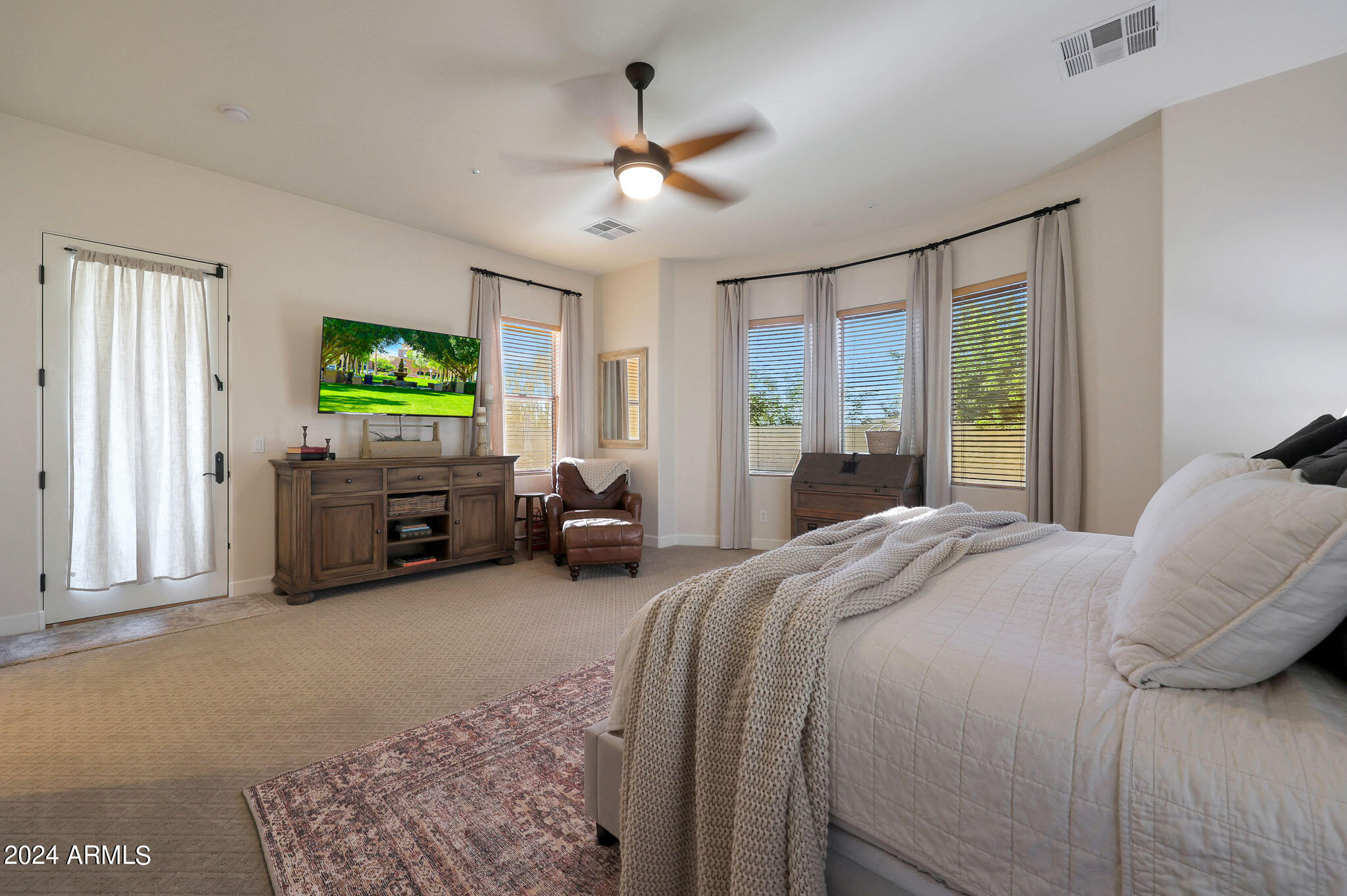 6746 W ROBERTA Lane