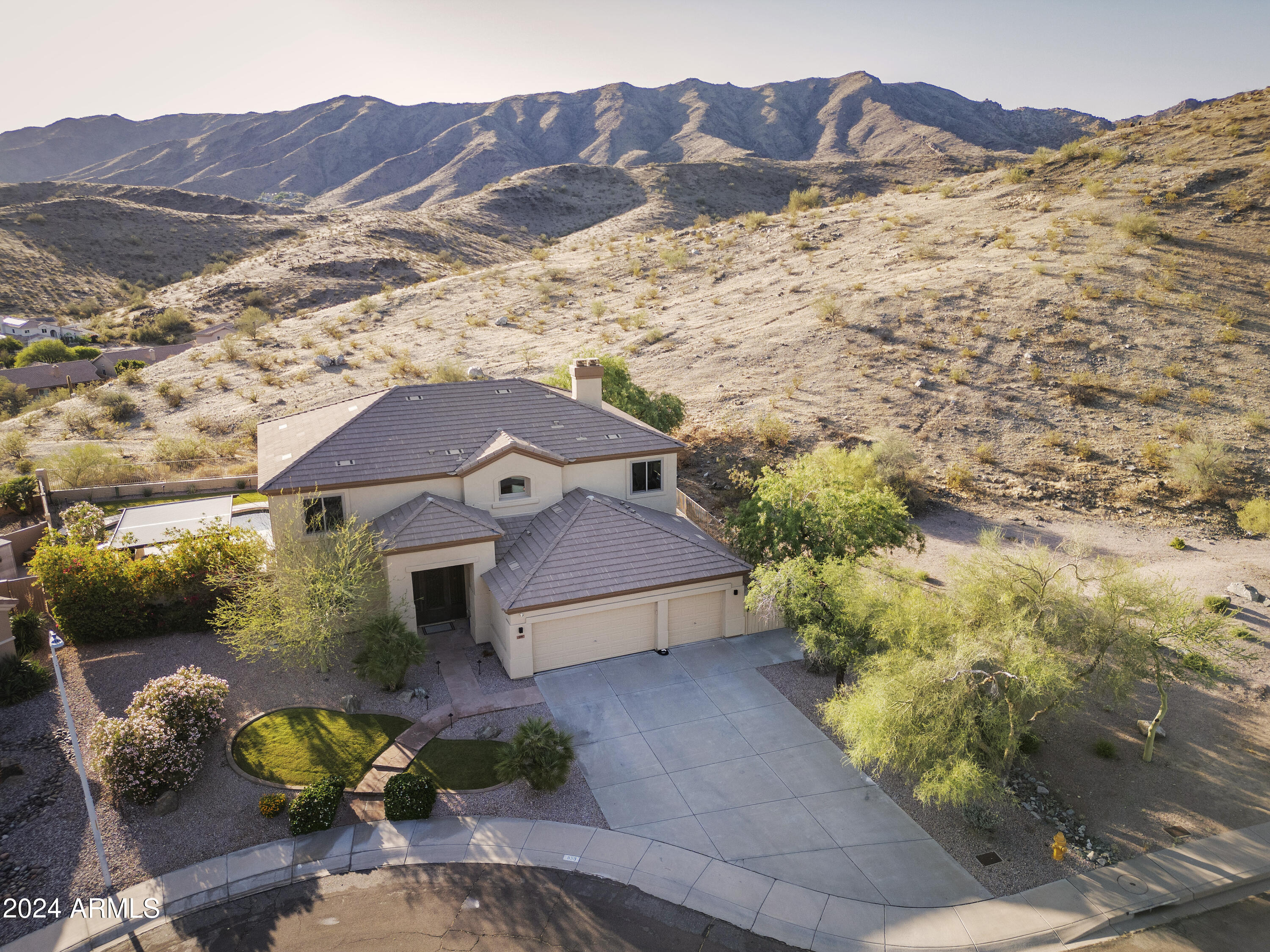 530 E CATHEDRAL ROCK Drive