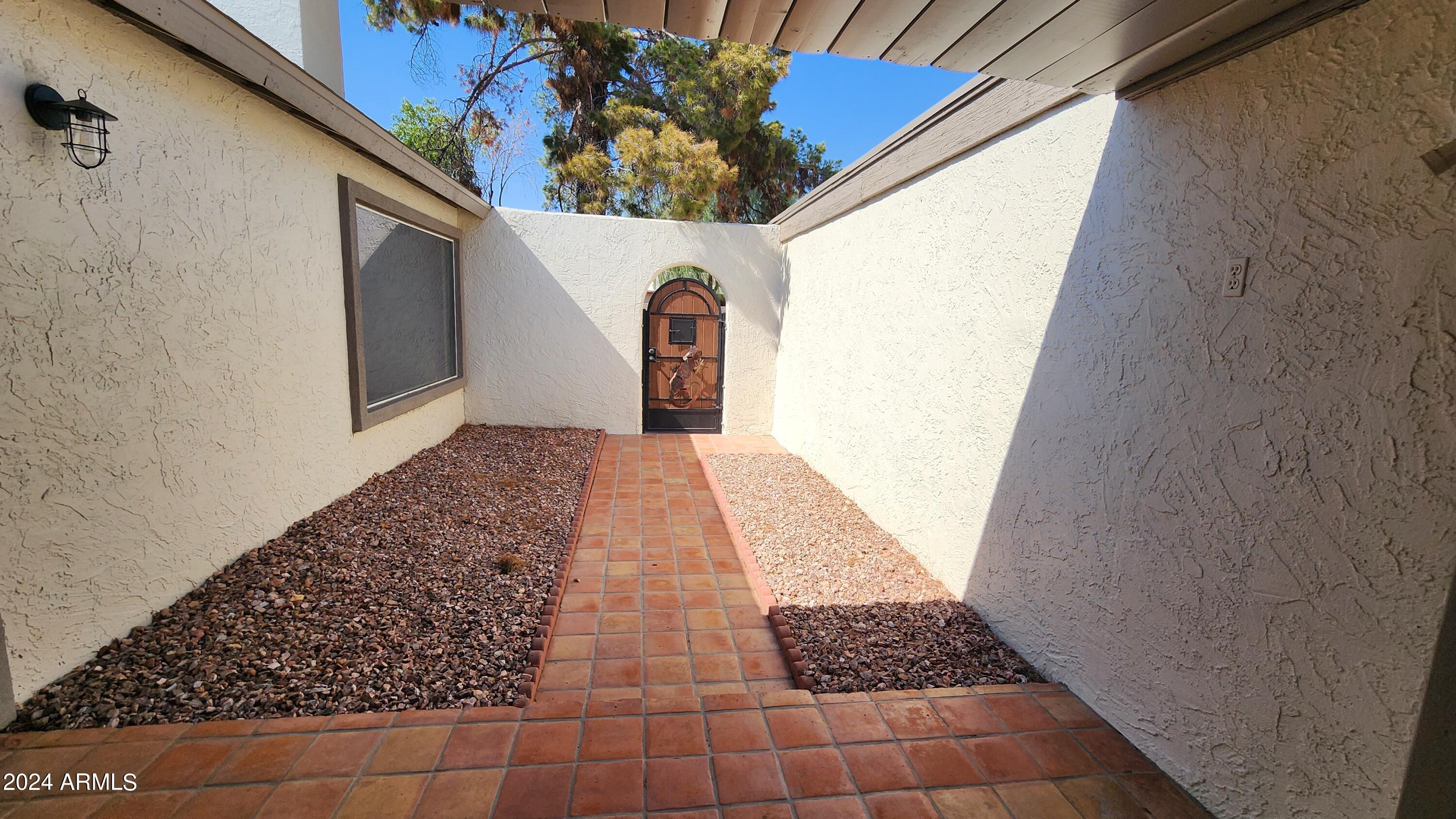 3017 W YUCCA Street