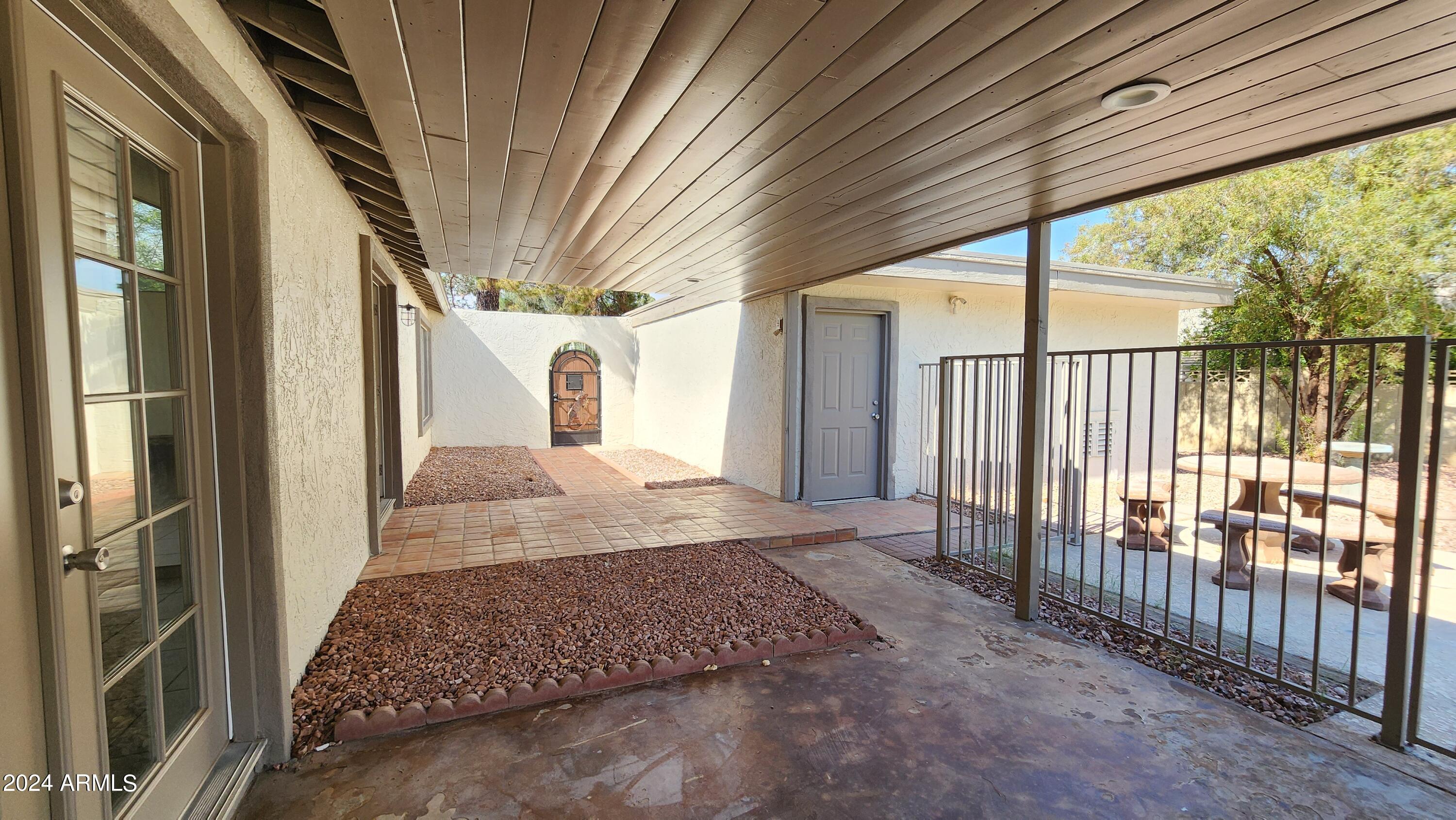 3017 W YUCCA Street