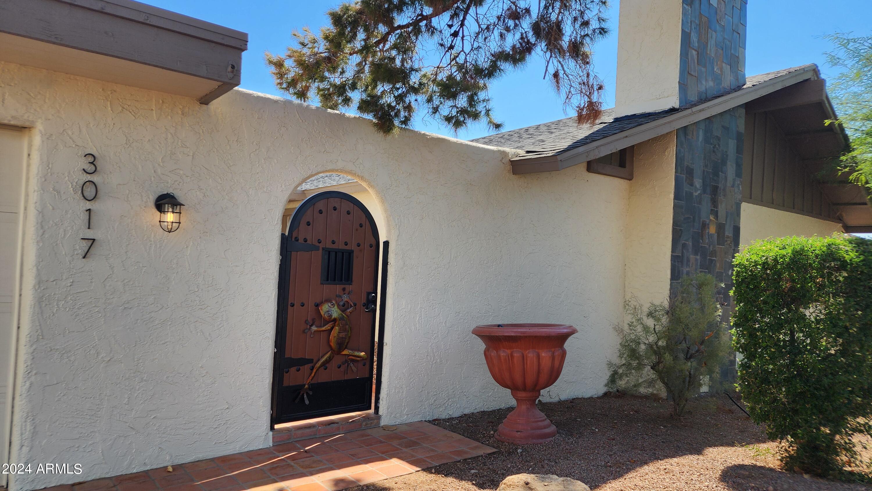 3017 W YUCCA Street